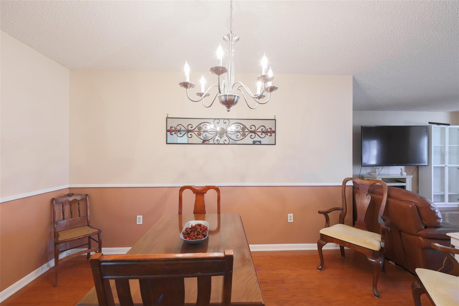 318 Fairside Ct Property Photo 9