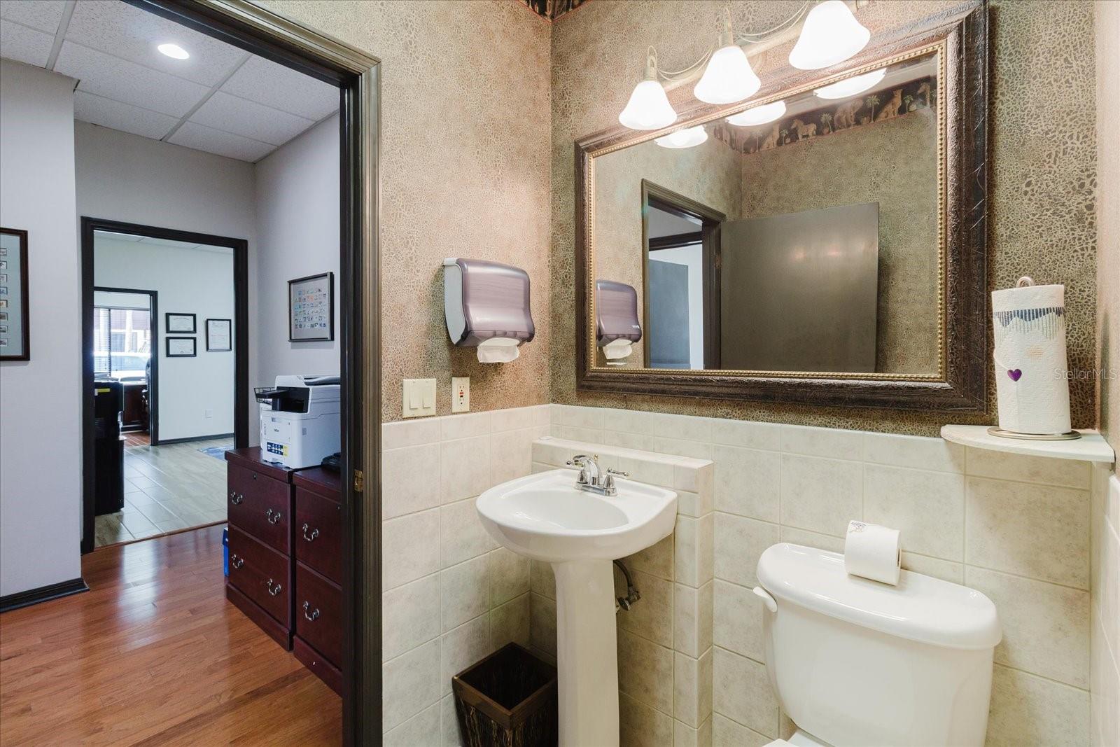 611 Druid Rd E #707 & 708 Property Photo 17