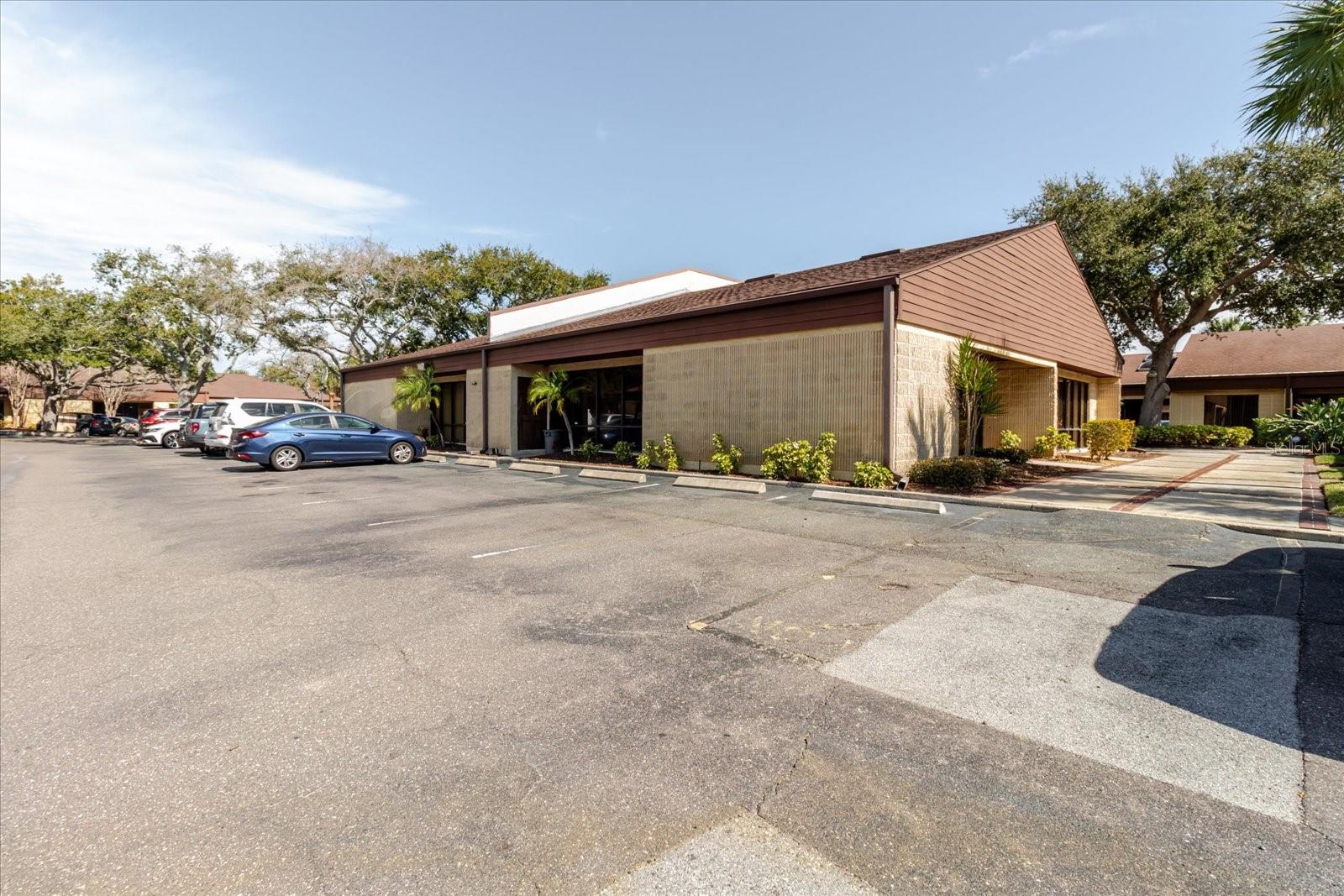 611 Druid Rd E #707 & 708 Property Photo 43