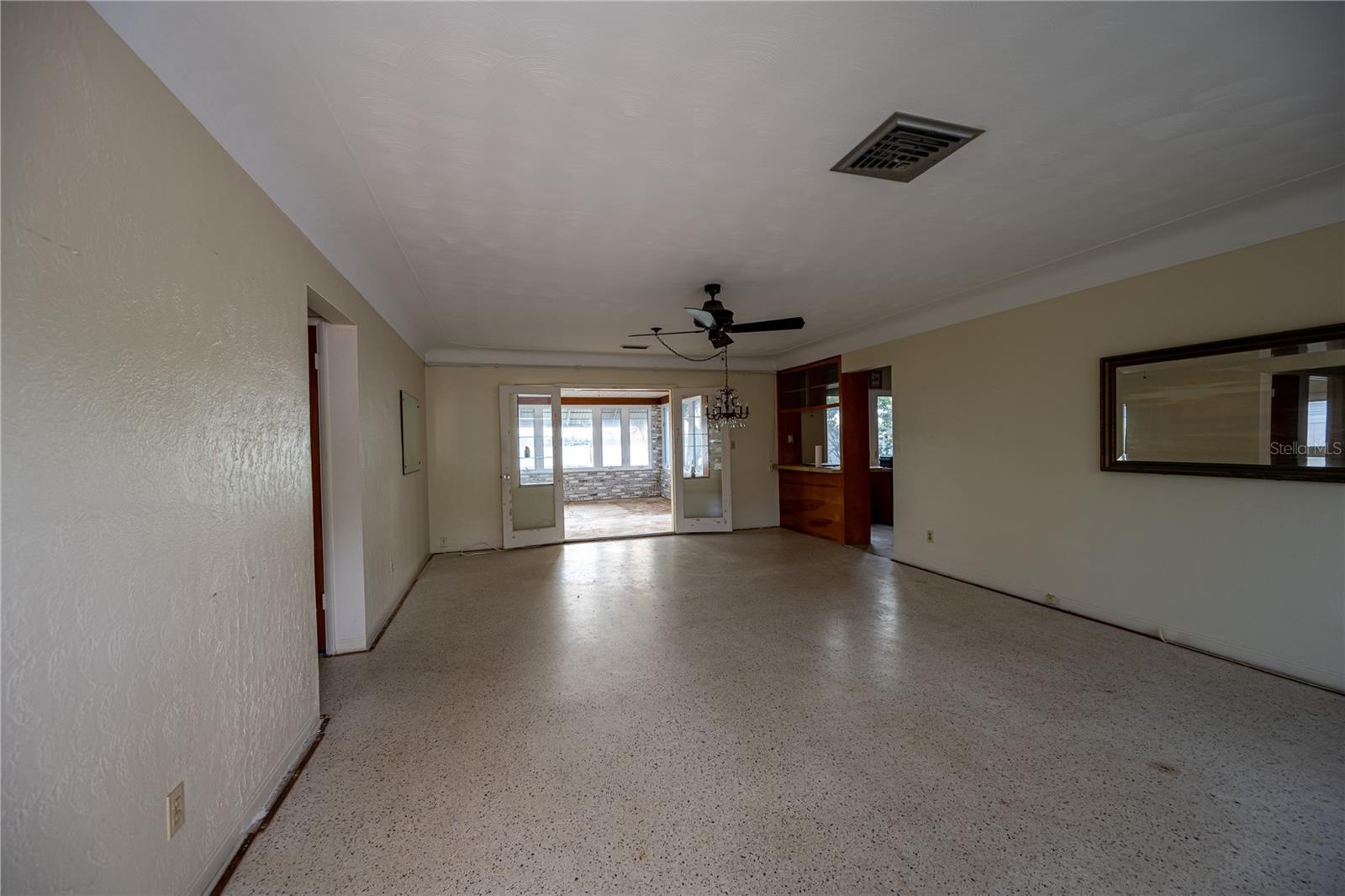 1425 Corey Way S Property Photo 17