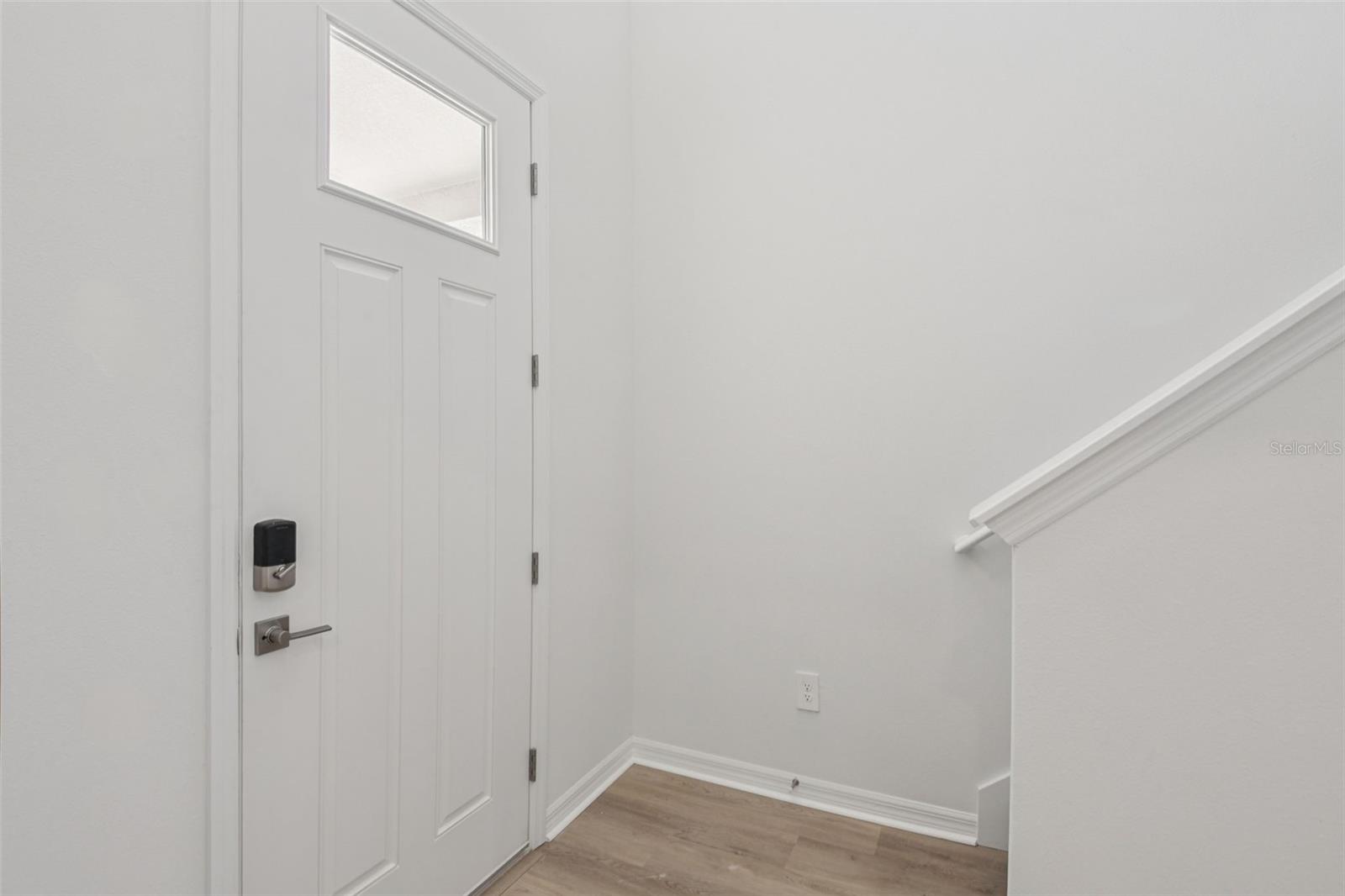 12581 Homeland Dr Property Photo 4