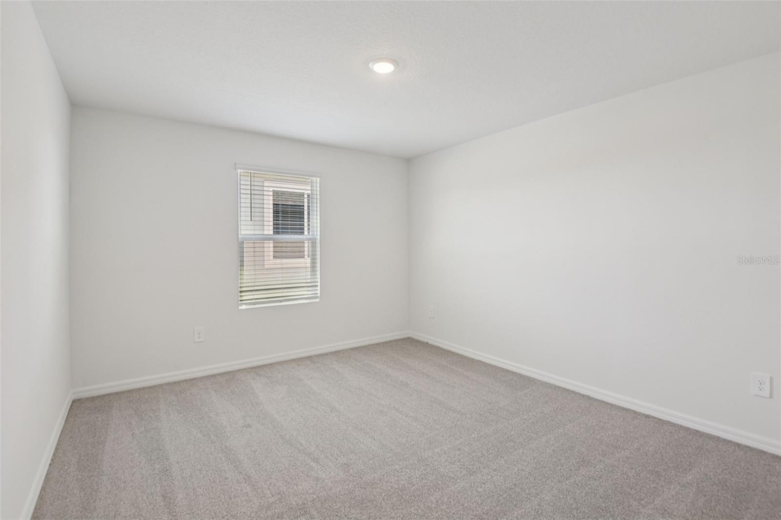 12581 Homeland Dr Property Photo 32