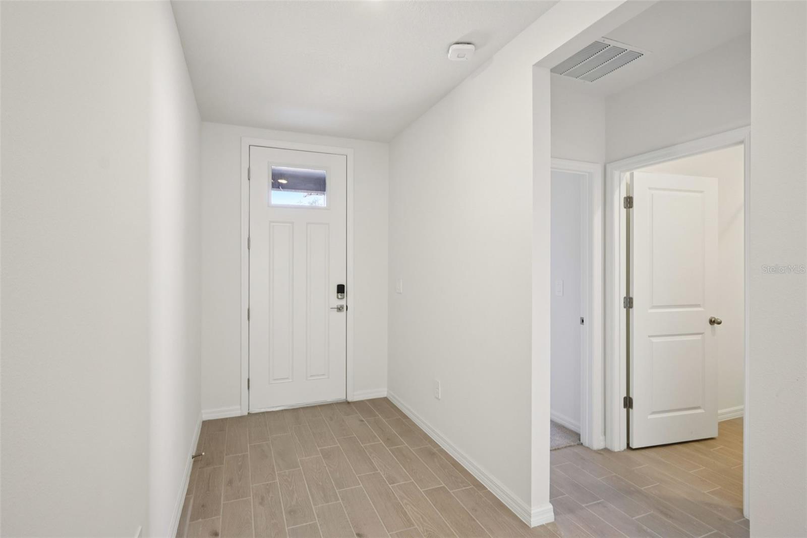 7200 Ray Creek Dr Property Photo 4