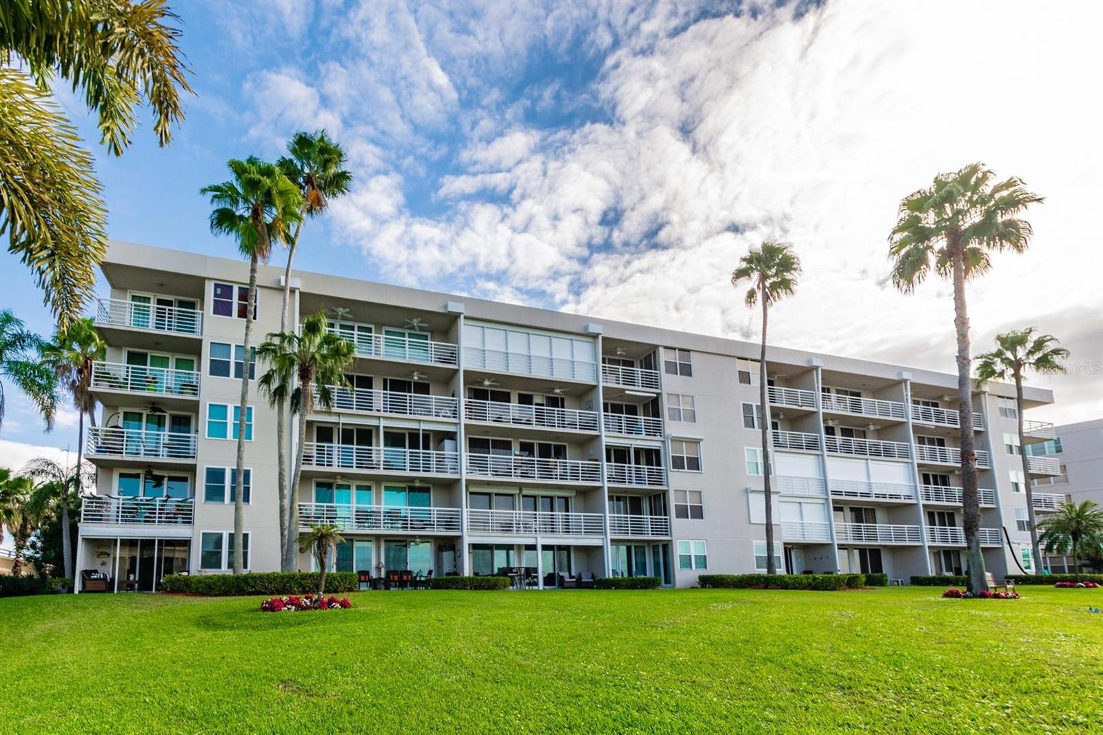 5701 Bahia Del Mar Cir #403 Property Photo 2