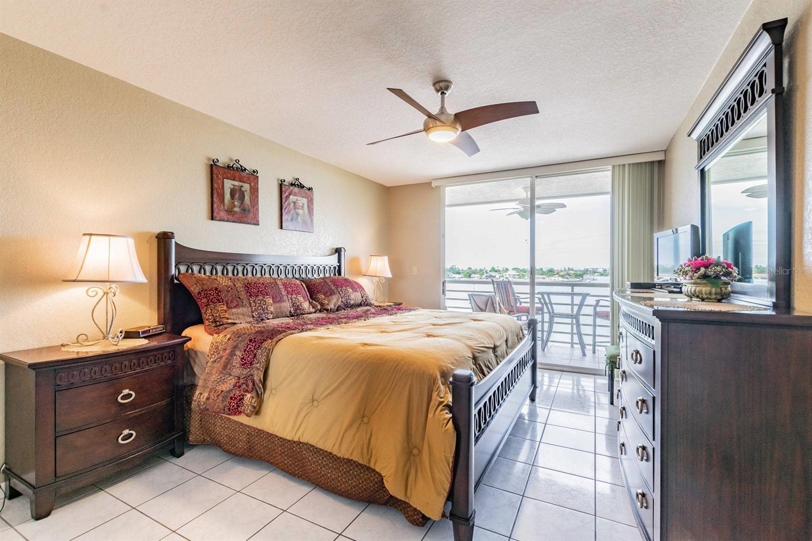5701 Bahia Del Mar Cir #403 Property Photo 15