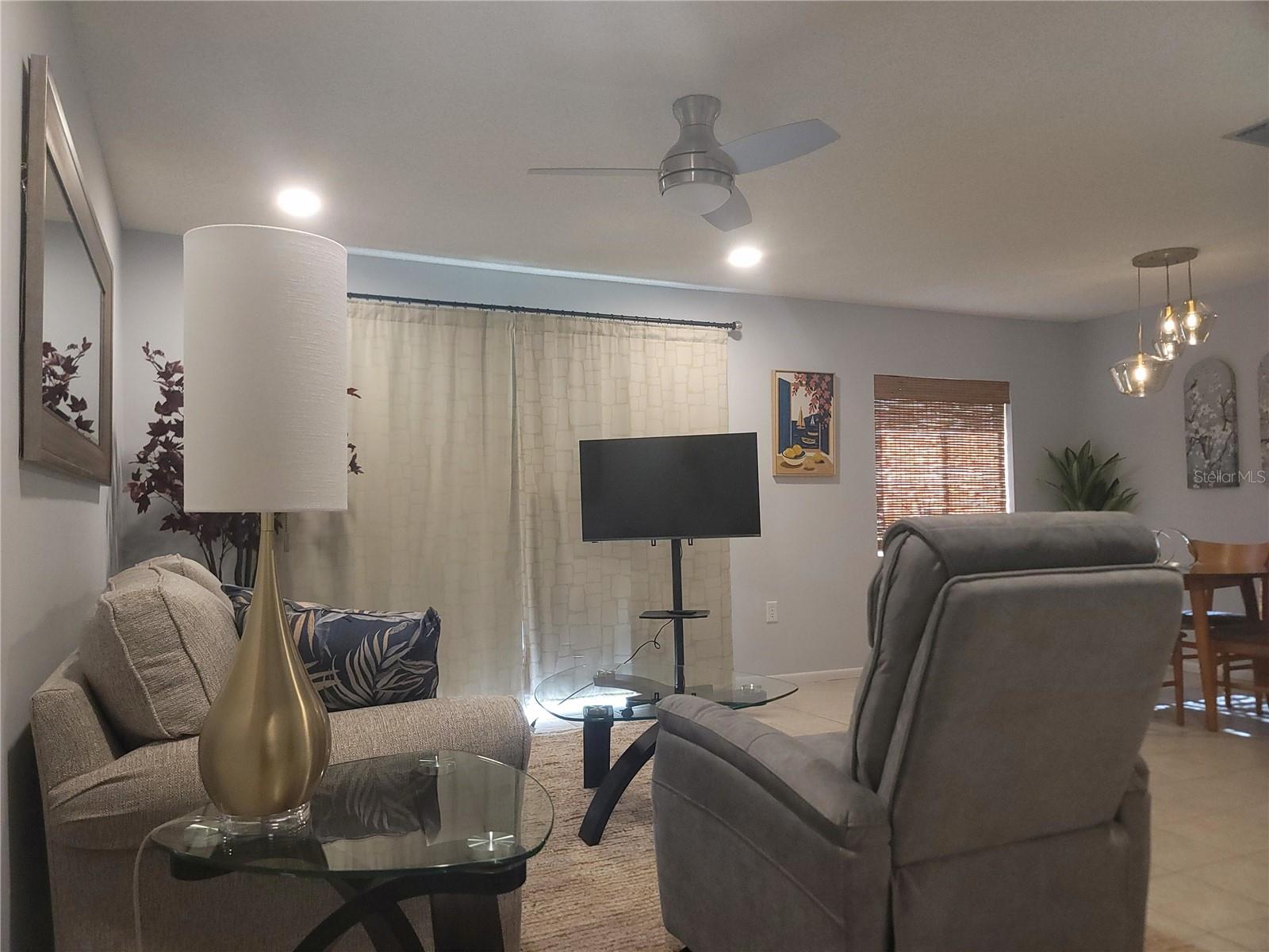 4215 East Bay Dr #1508b Property Photo 9