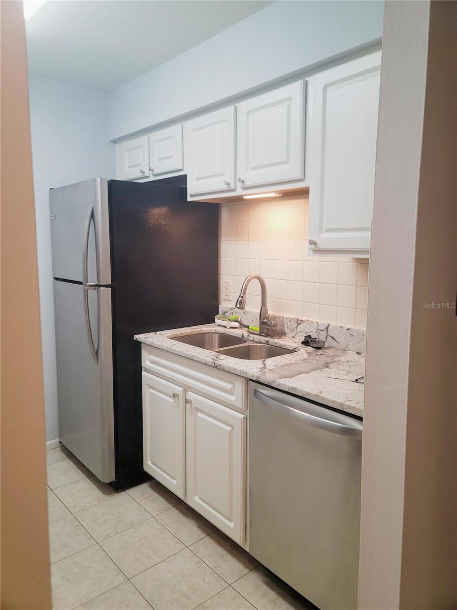 4215 East Bay Dr #1508b Property Photo 14