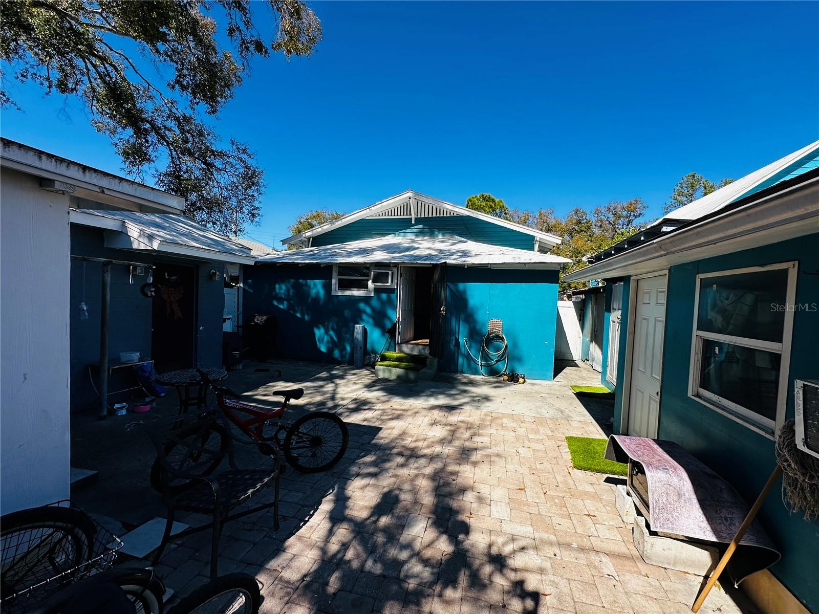2415 Marconi St Property Photo 24