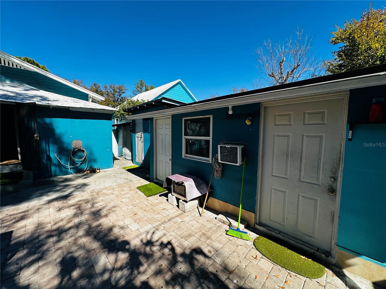 2415 Marconi St Property Photo 25