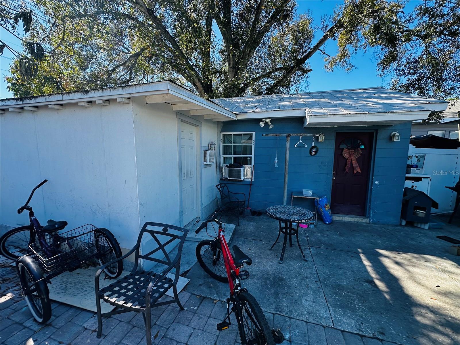 2415 Marconi St Property Photo 26