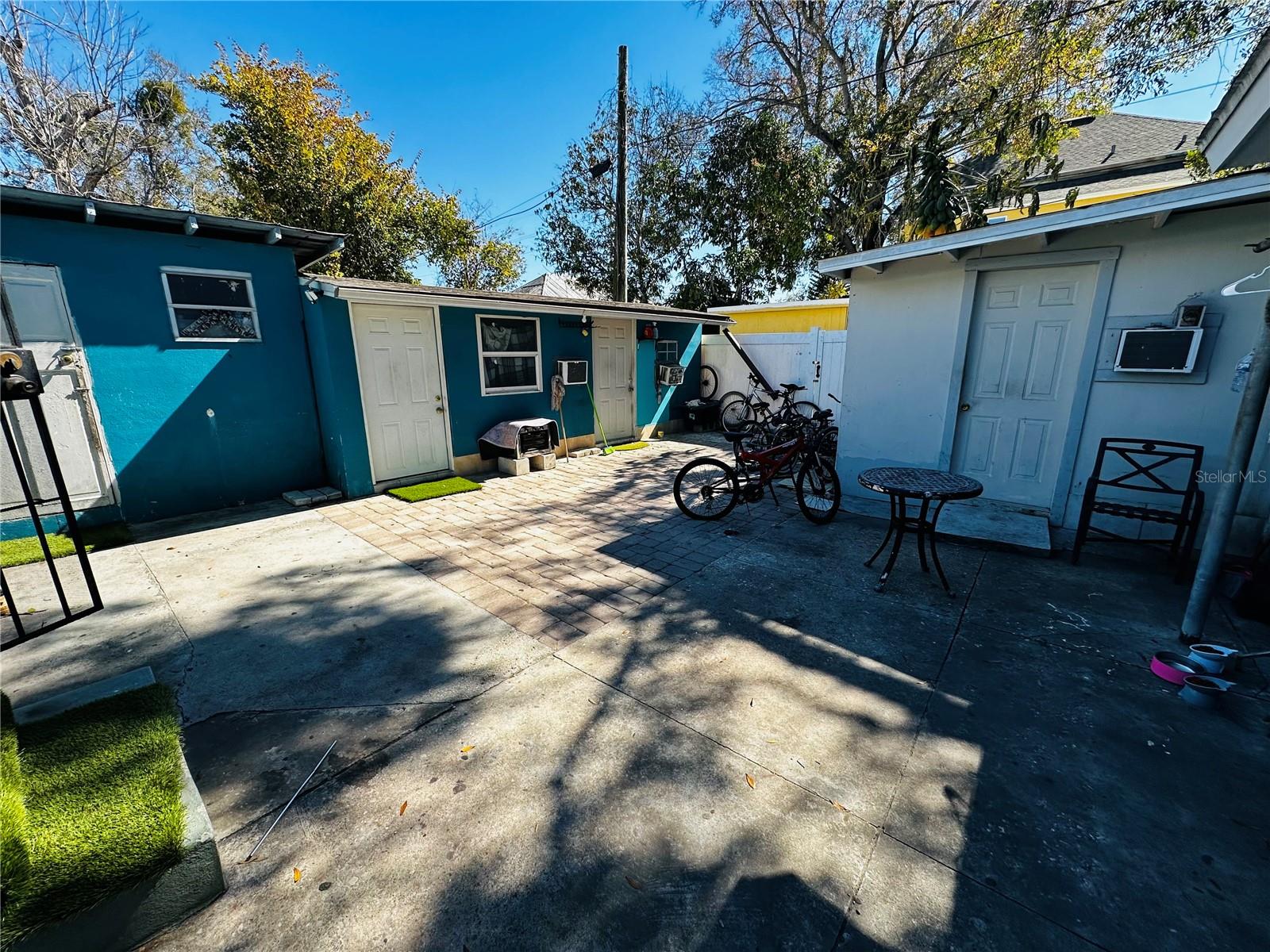 2415 Marconi St Property Photo 27