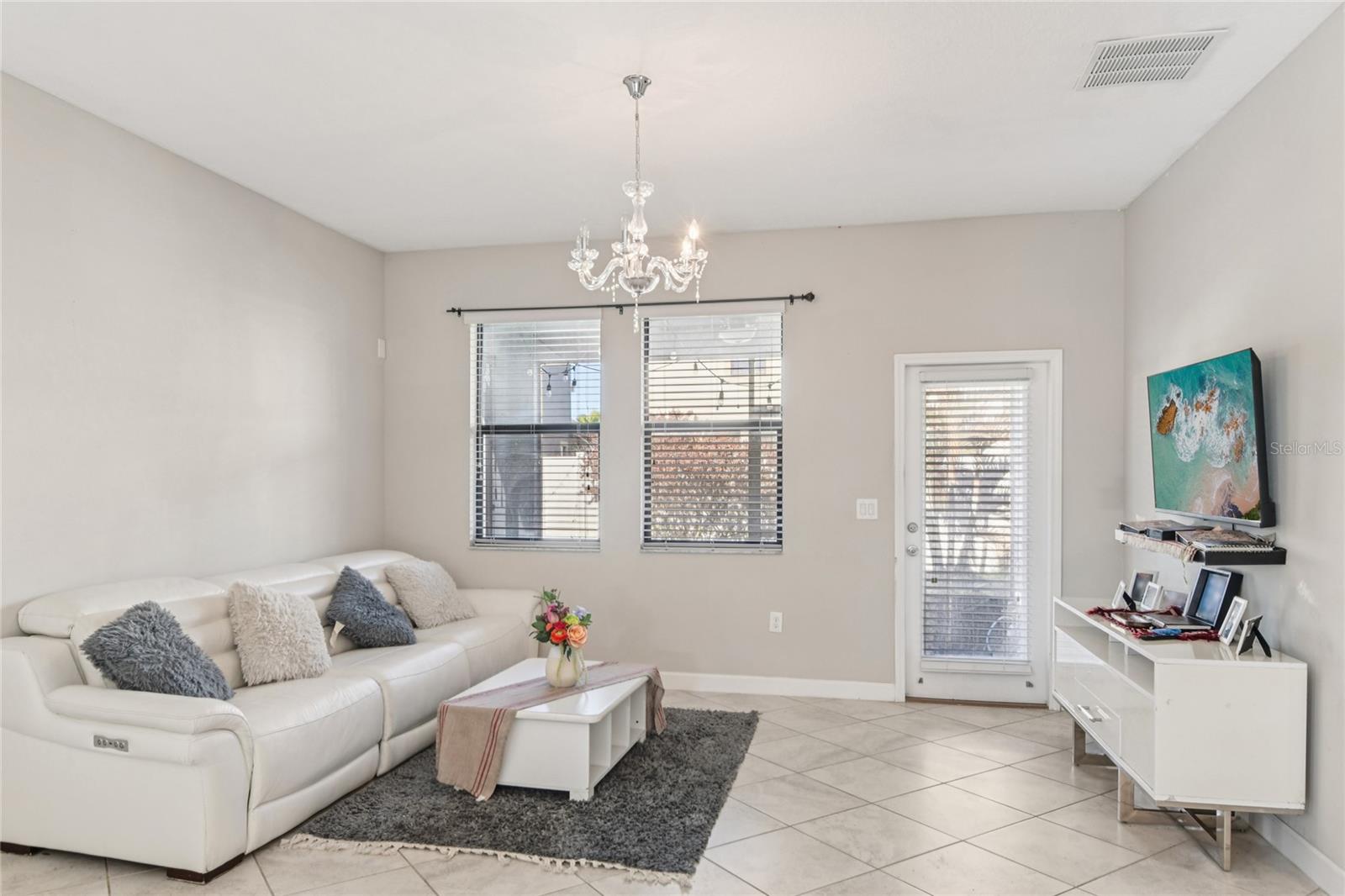 1537 Tallulah Ter Property Photo 4