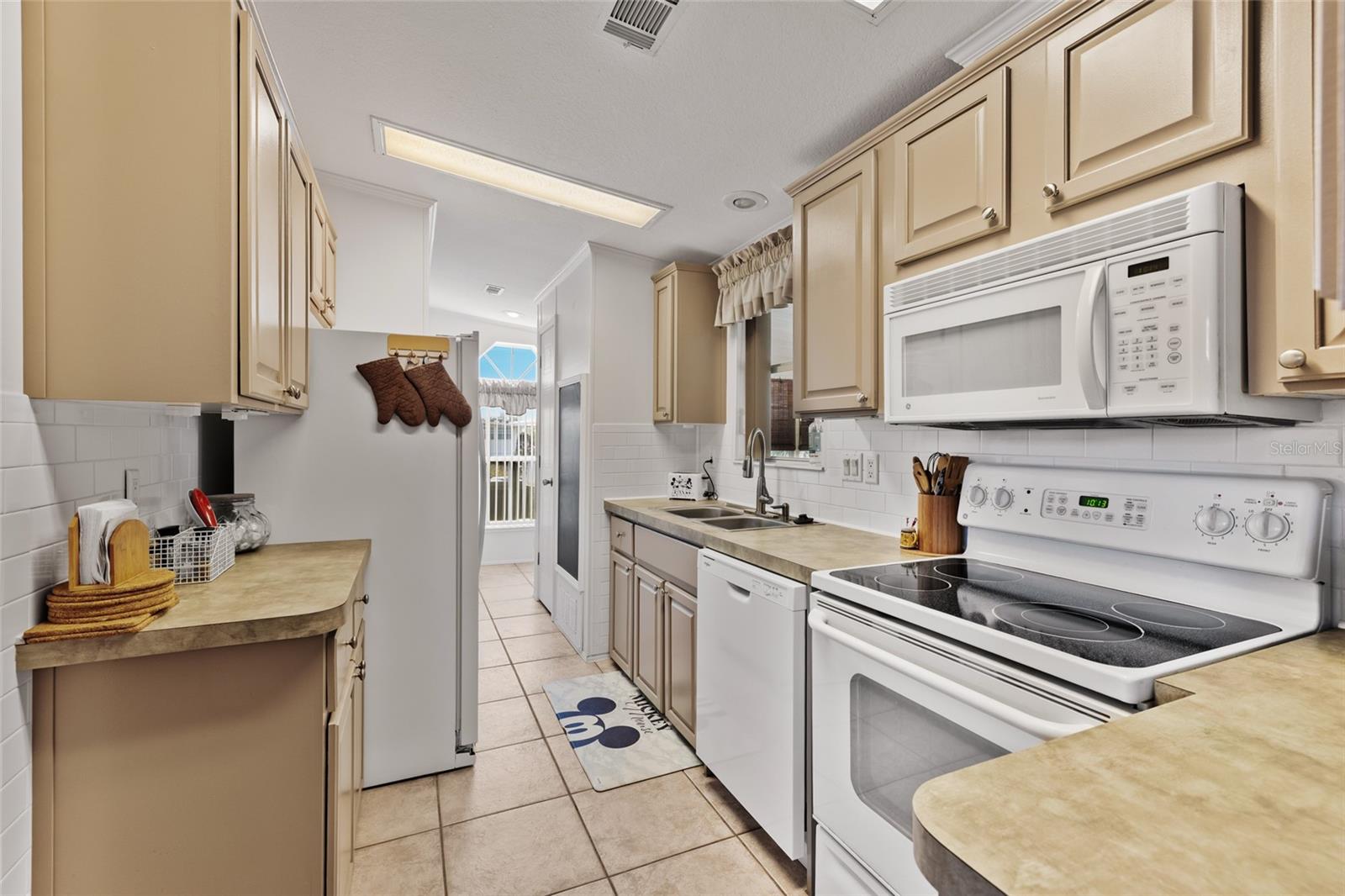 134 Americana Ct Ne #216 Property Photo 7