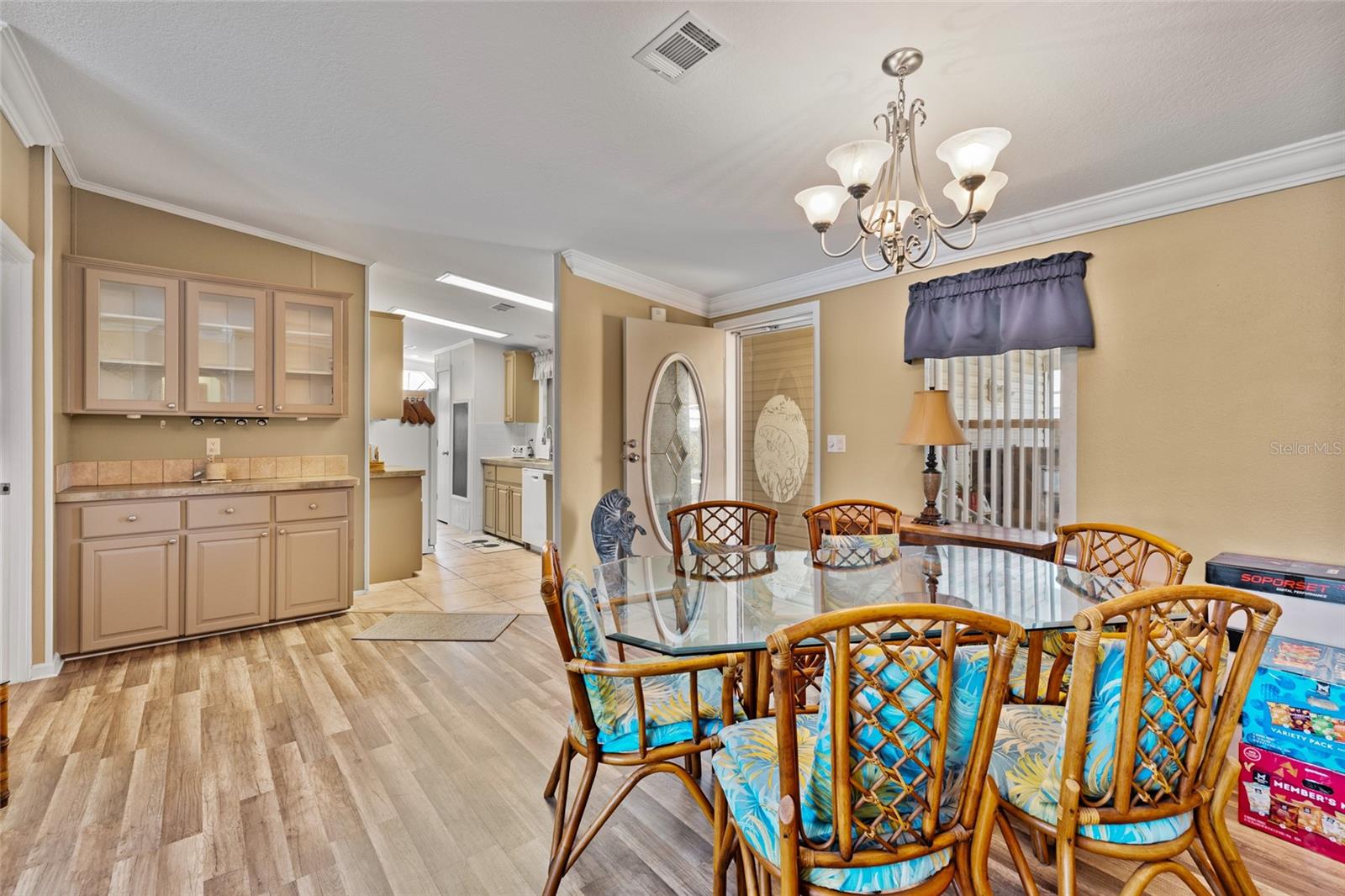 134 Americana Ct Ne #216 Property Photo 8