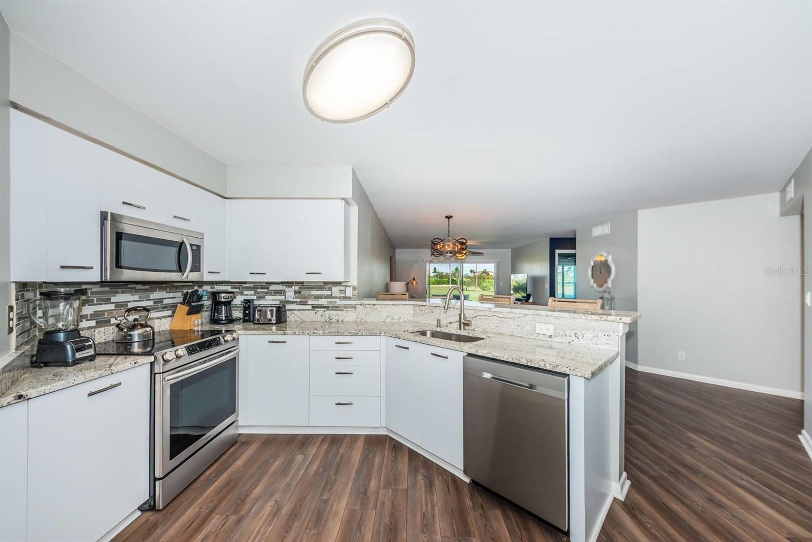 6151 Bahia Del Mar Blvd #120 Property Photo 4