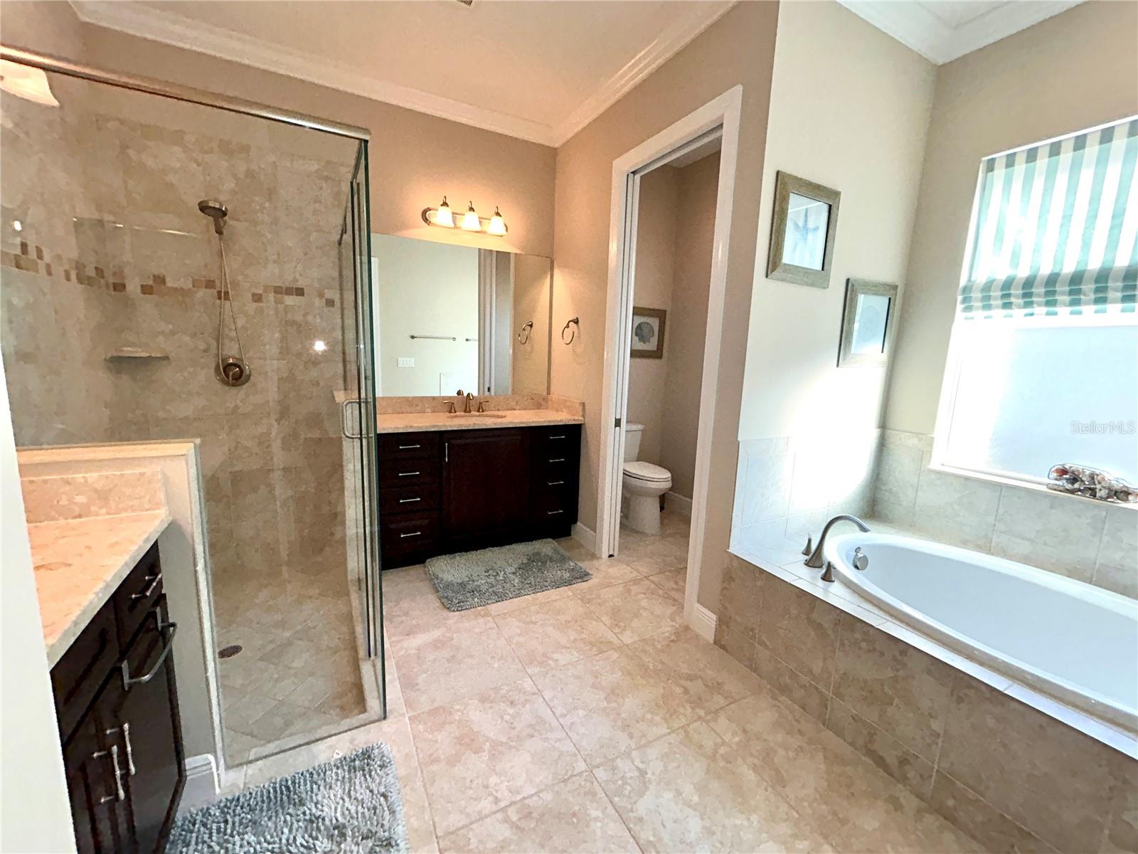 1022 Overlook Ct Property Photo 26