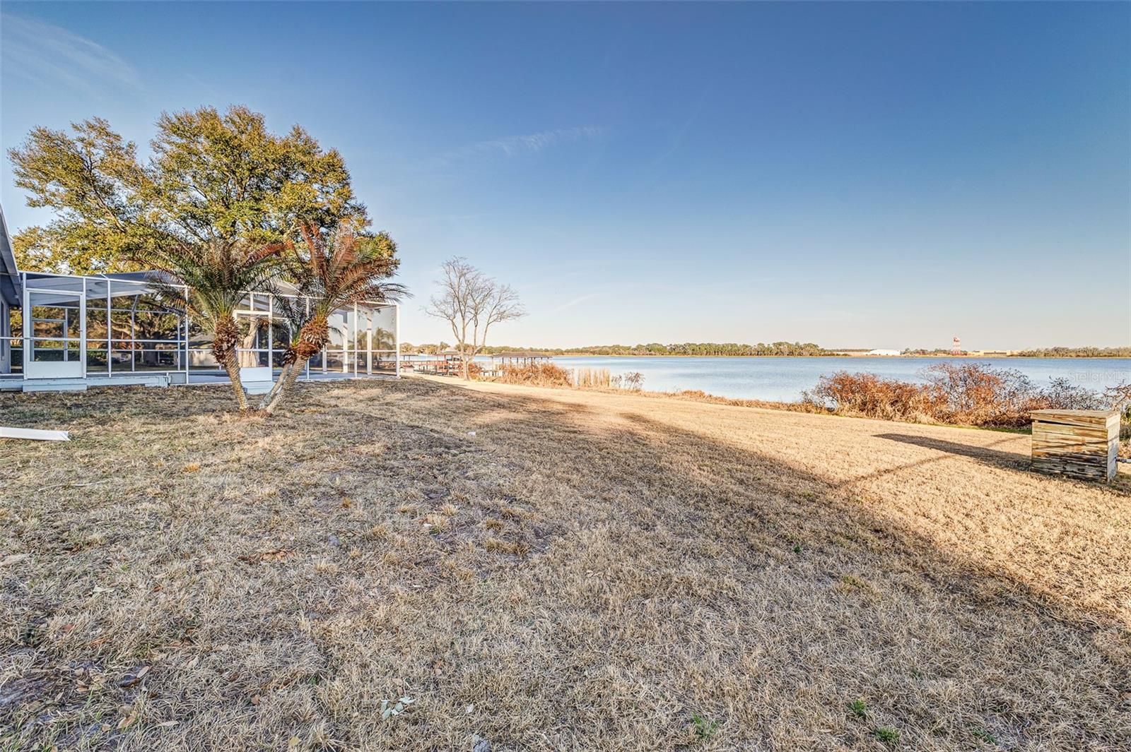 411 Edgewater Dr Property Photo 44