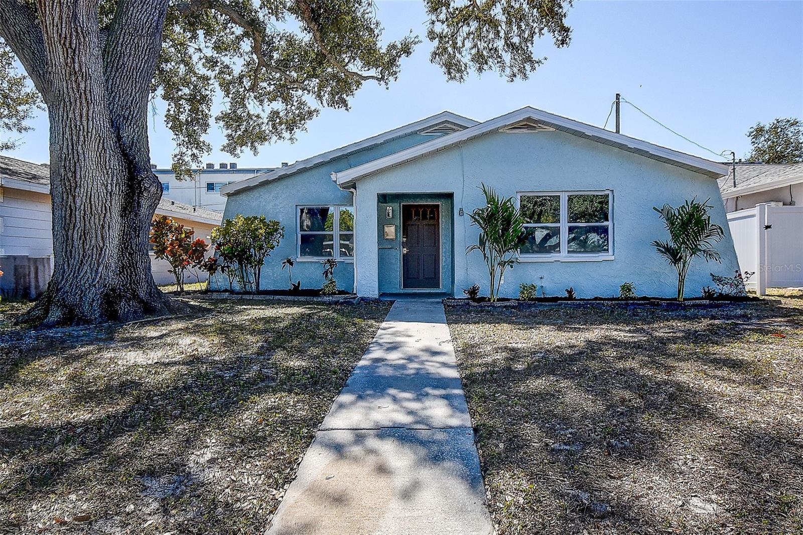 130 42ND AVE N