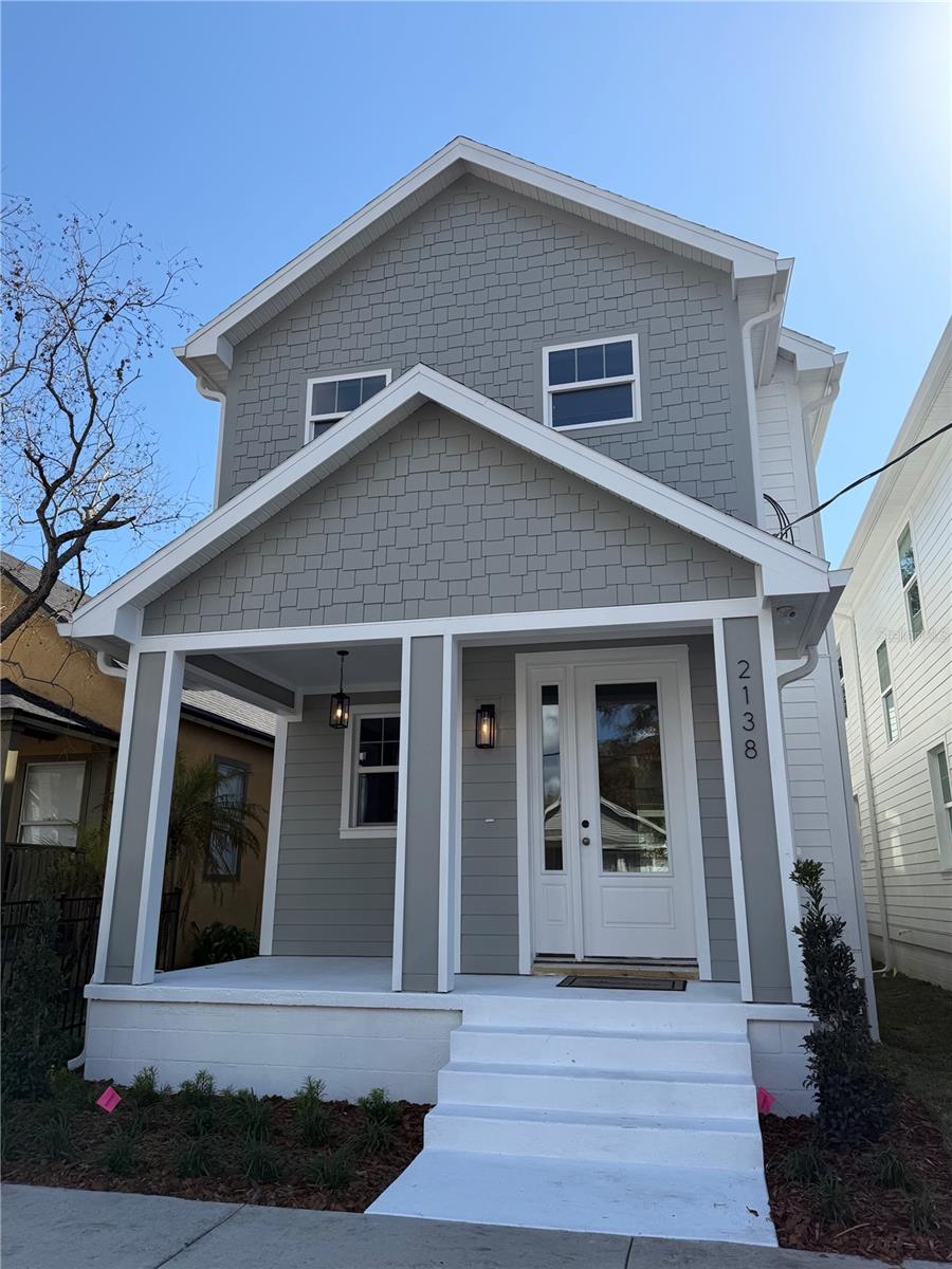2138 W CHESTNUT ST Property Photo 1