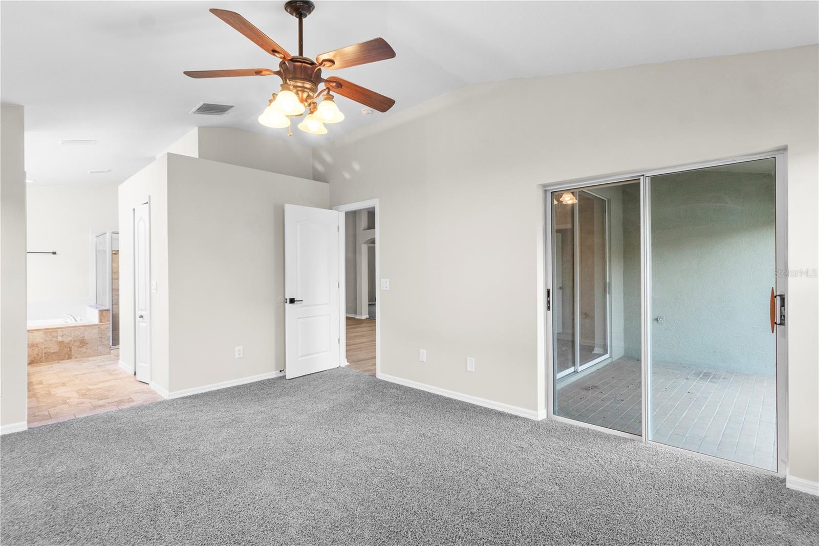 723 Erik Lake Rd Property Photo 11