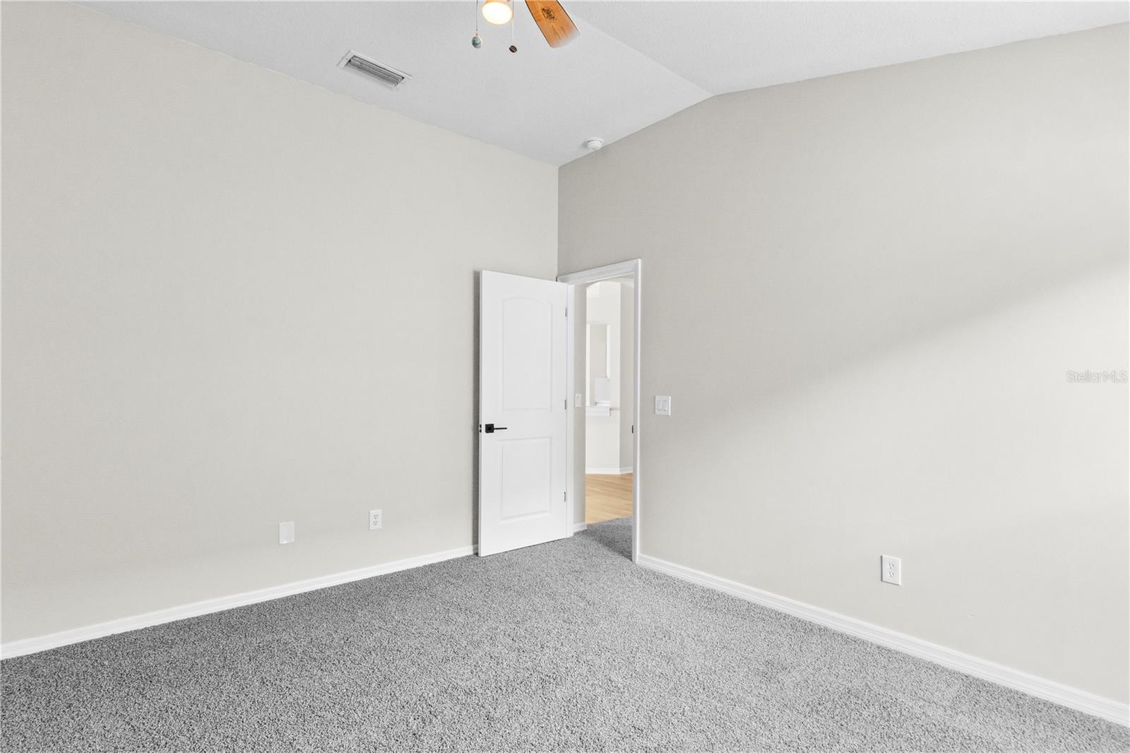 723 Erik Lake Rd Property Photo 18