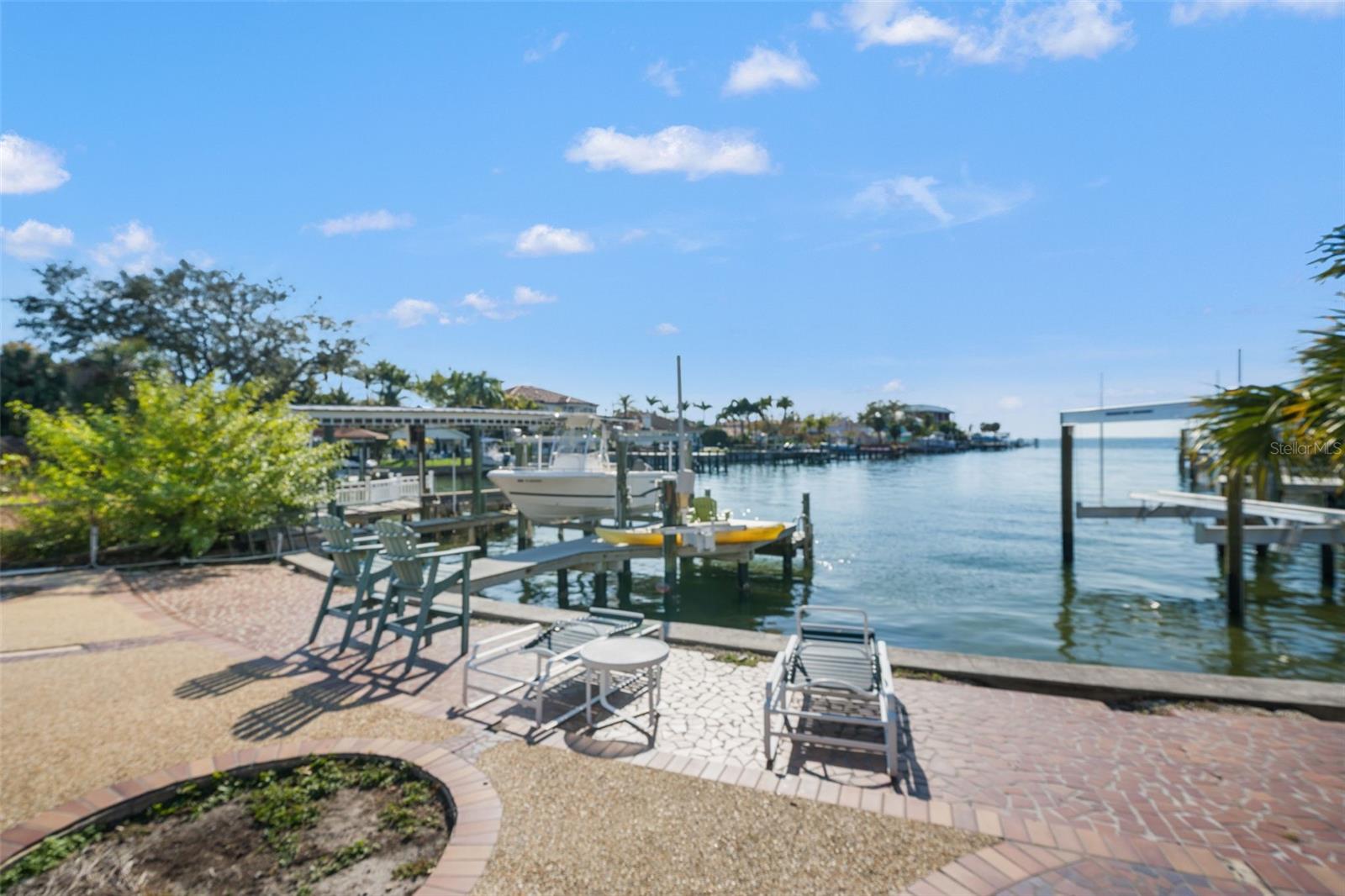 2605 S Beach Dr Property Photo 9