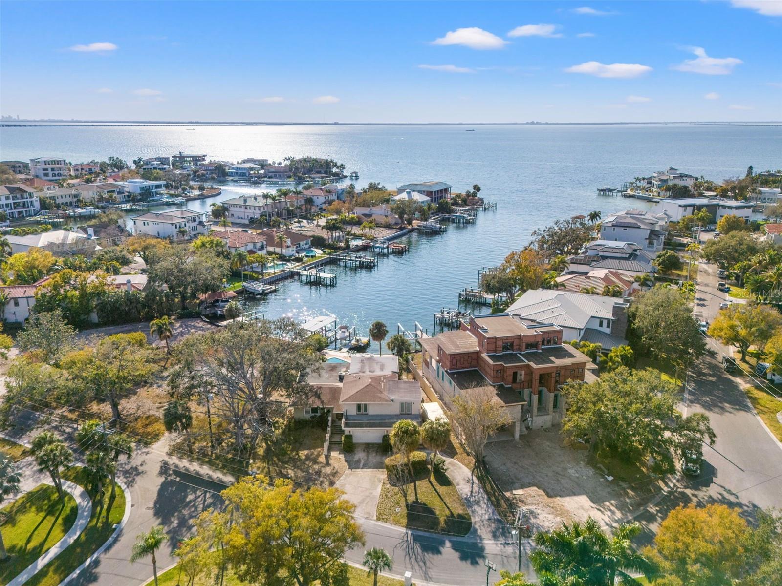 2605 S Beach Dr Property Photo 17