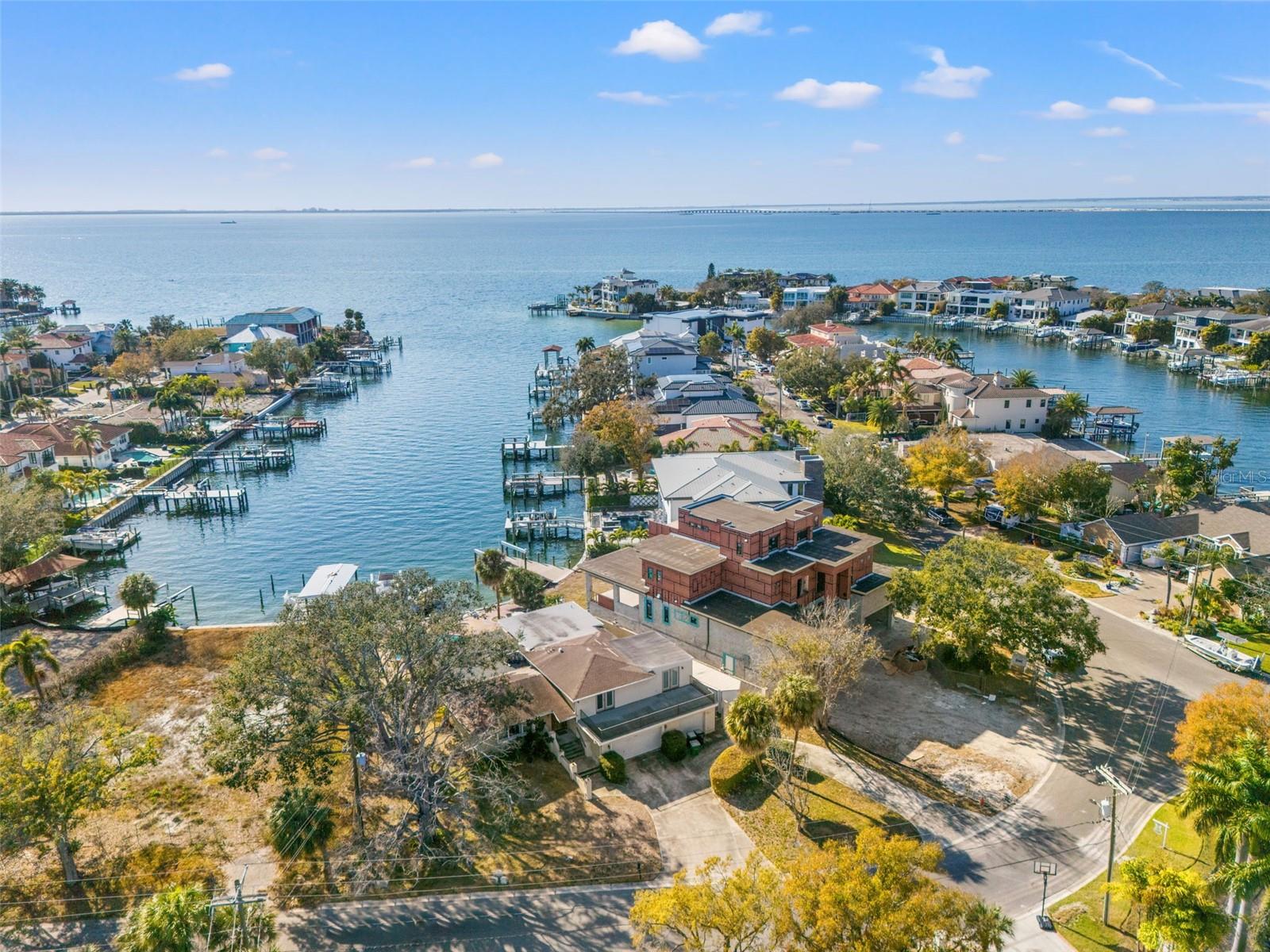 2605 S Beach Dr Property Photo 18