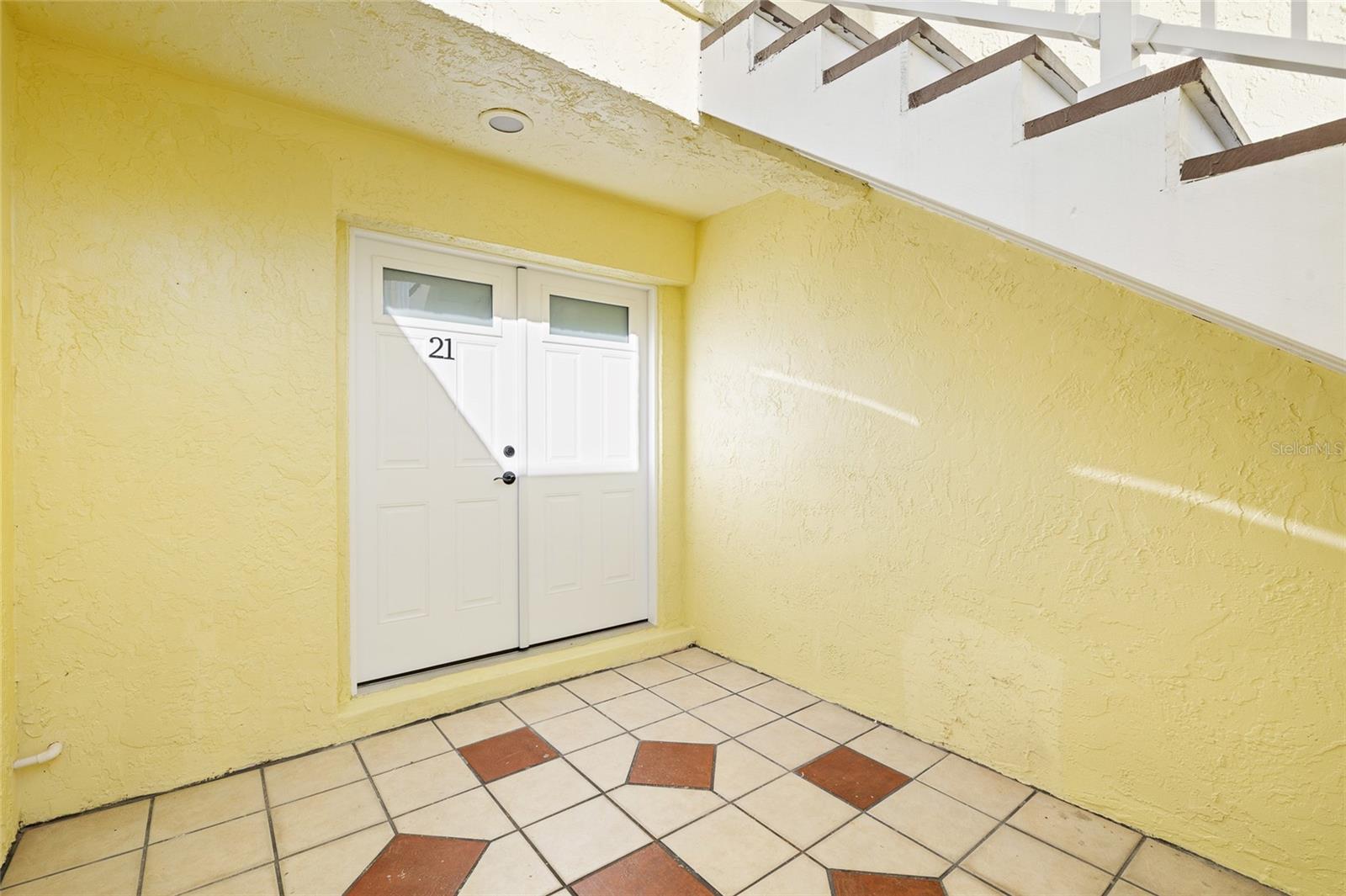 1 Windrush Blvd #21 Property Photo 2