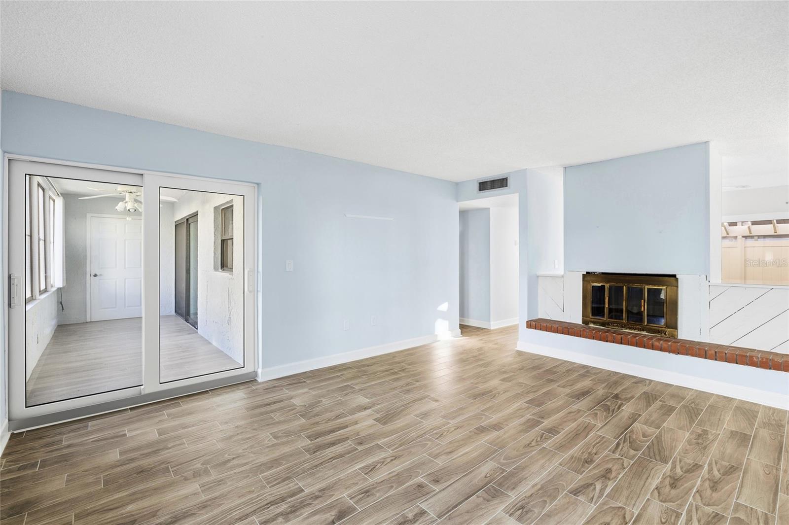1 Windrush Blvd #21 Property Photo 8