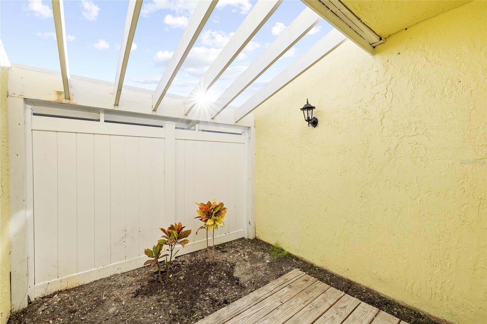1 Windrush Blvd #21 Property Photo 18