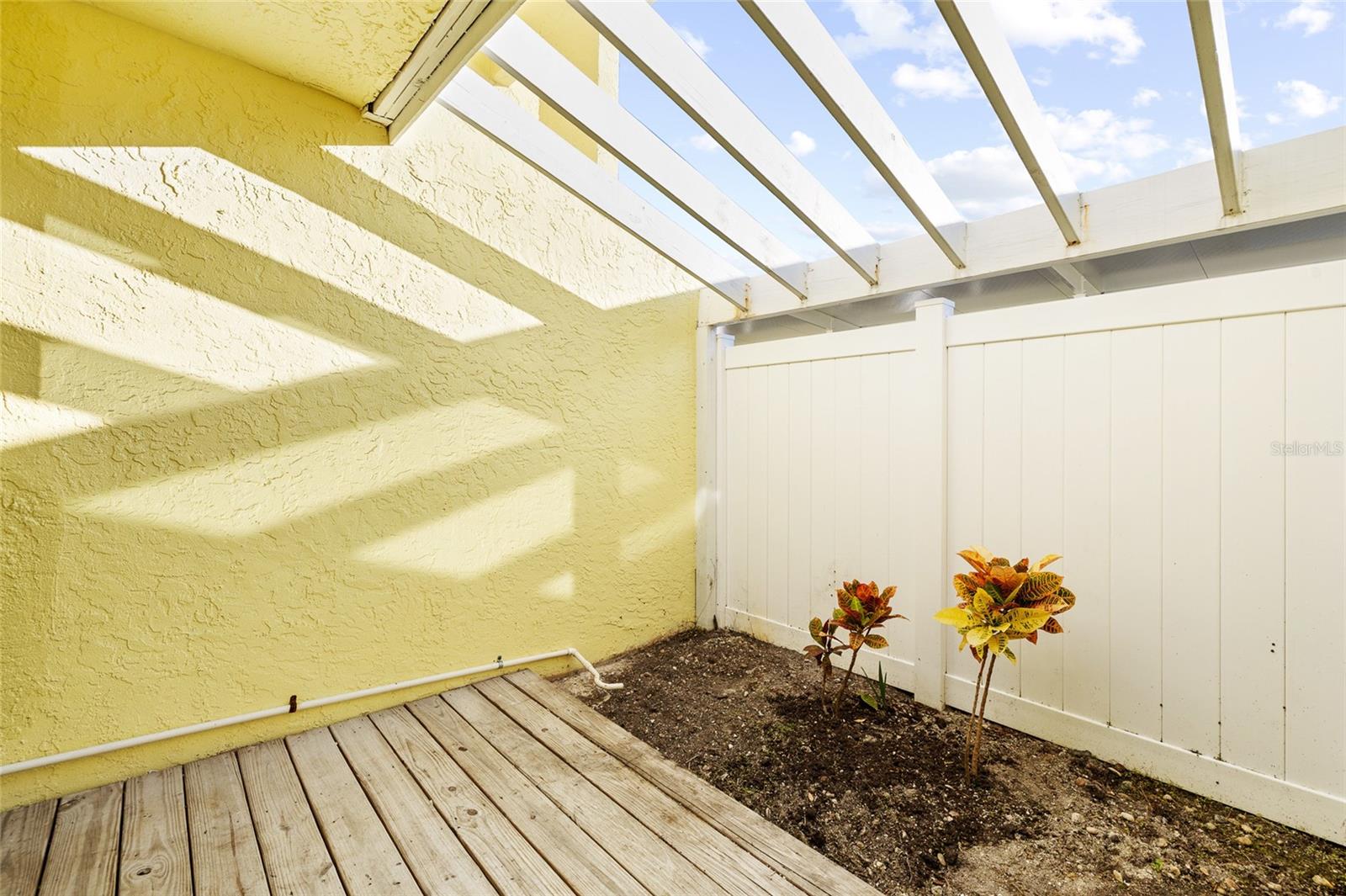 1 Windrush Blvd #21 Property Photo 19