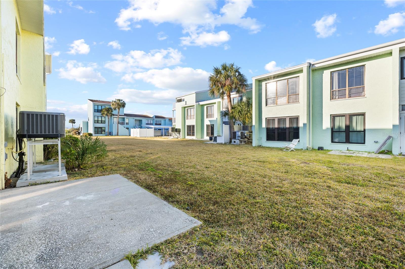 1 Windrush Blvd #21 Property Photo 36