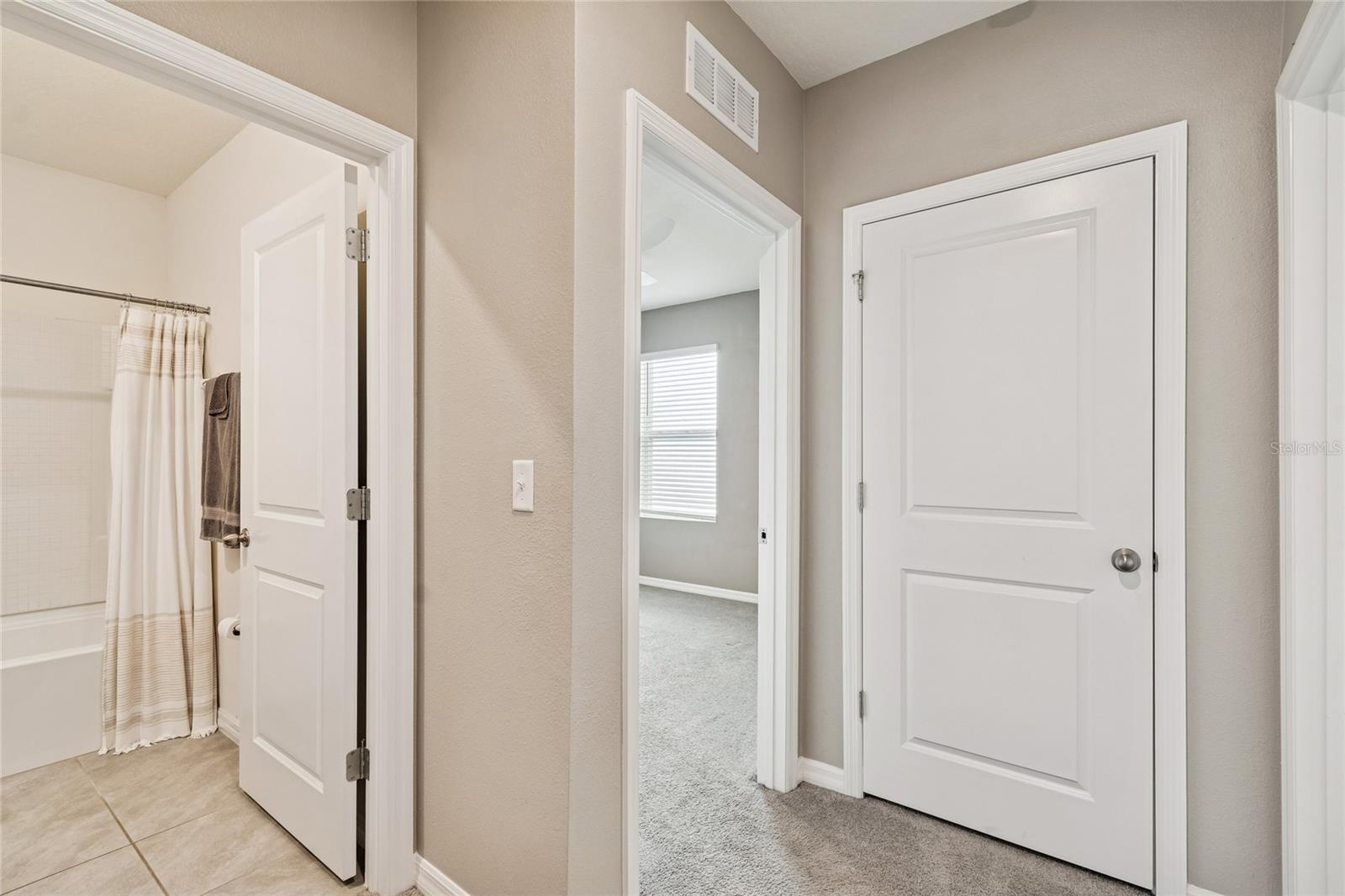 5221 Hillside Meadow Pl Property Photo 11