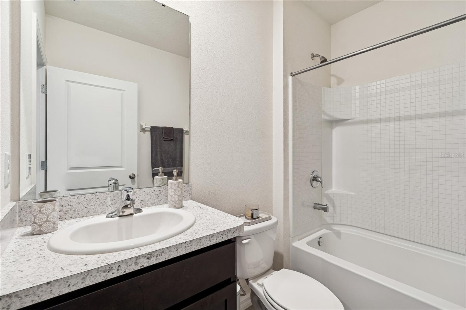5221 Hillside Meadow Pl Property Photo 13