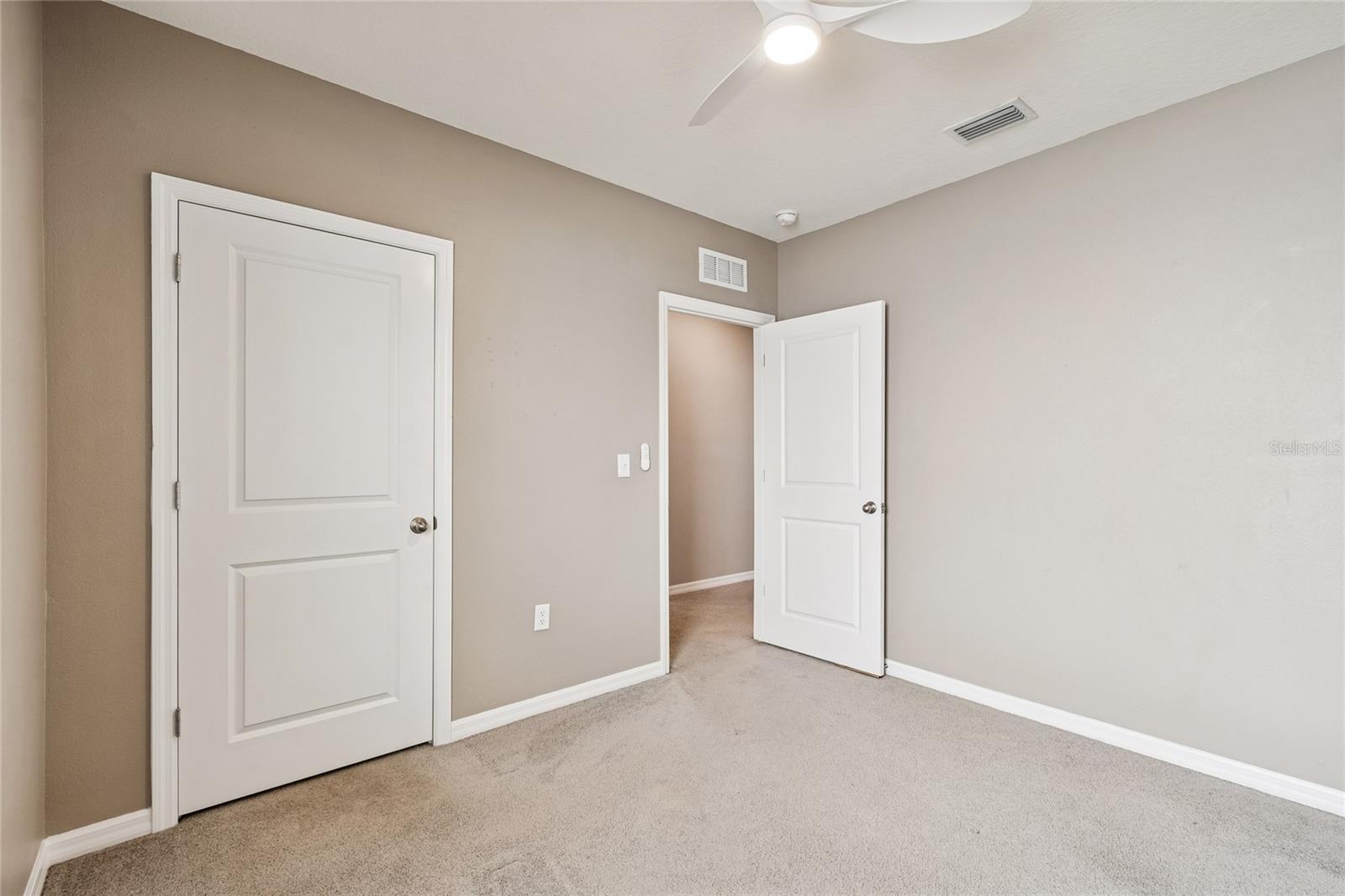 5221 Hillside Meadow Pl Property Photo 17