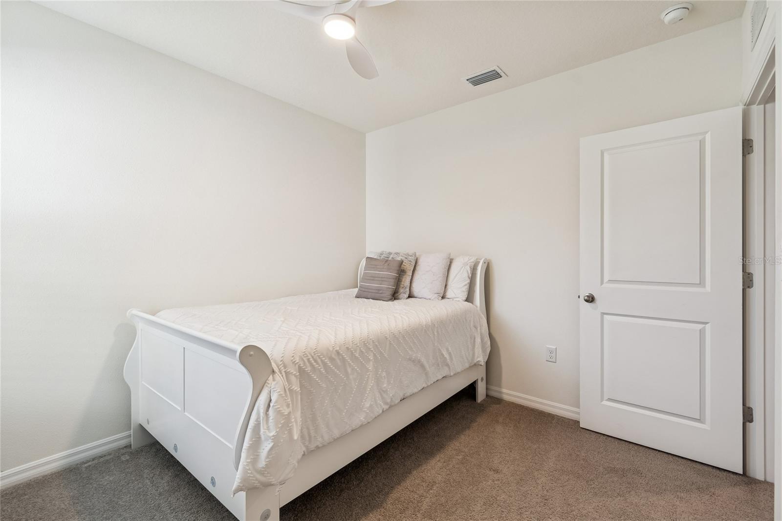 5221 Hillside Meadow Pl Property Photo 18