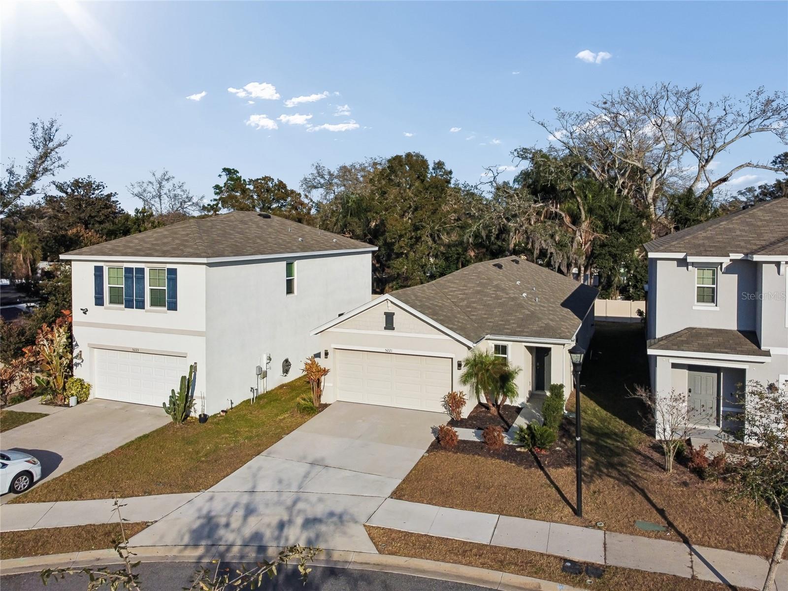 5221 Hillside Meadow Pl Property Photo 36