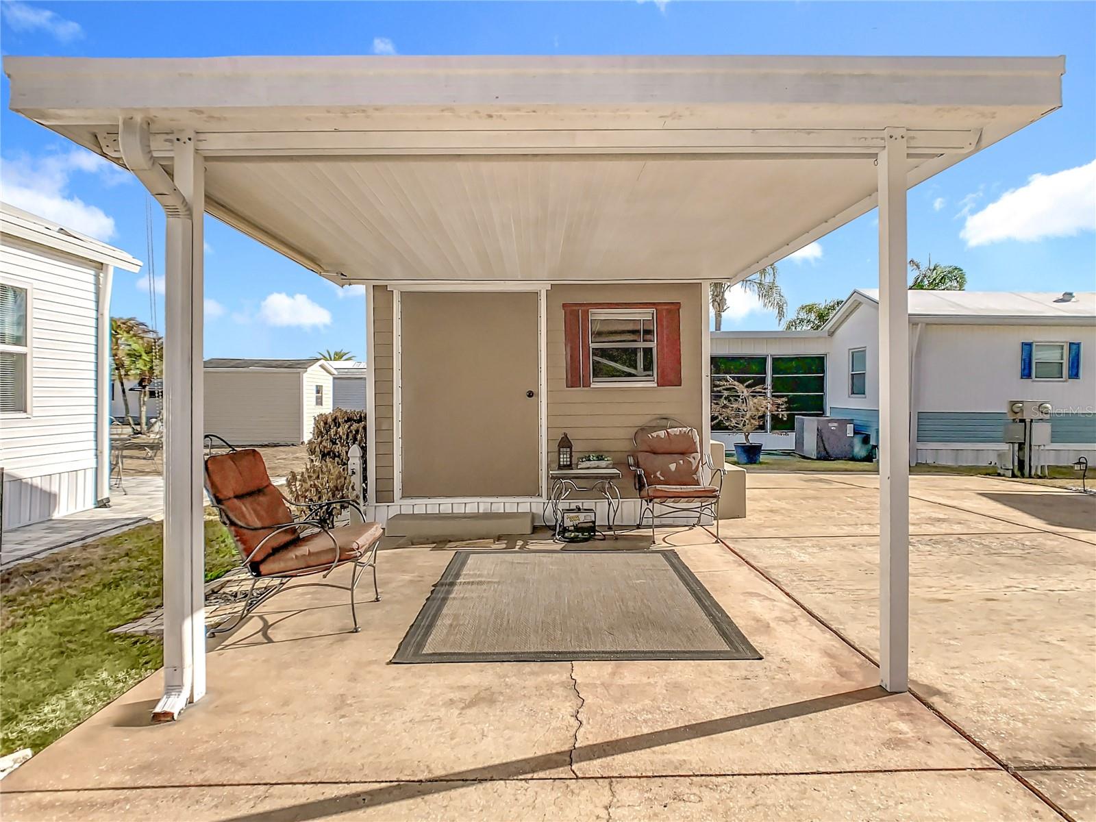 450 Pine Loop Property Photo 1