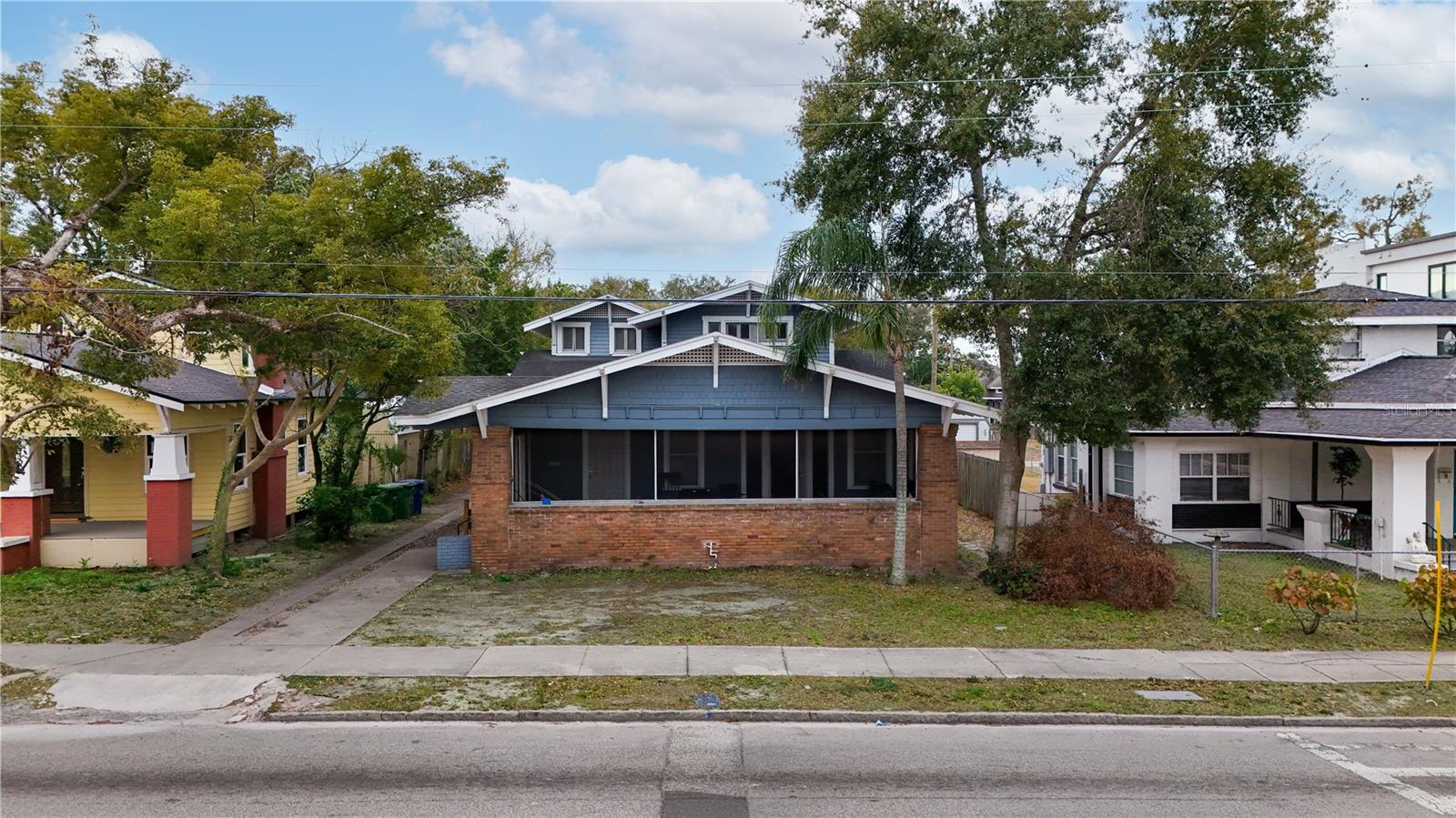 316 W Columbus Dr Property Photo 1