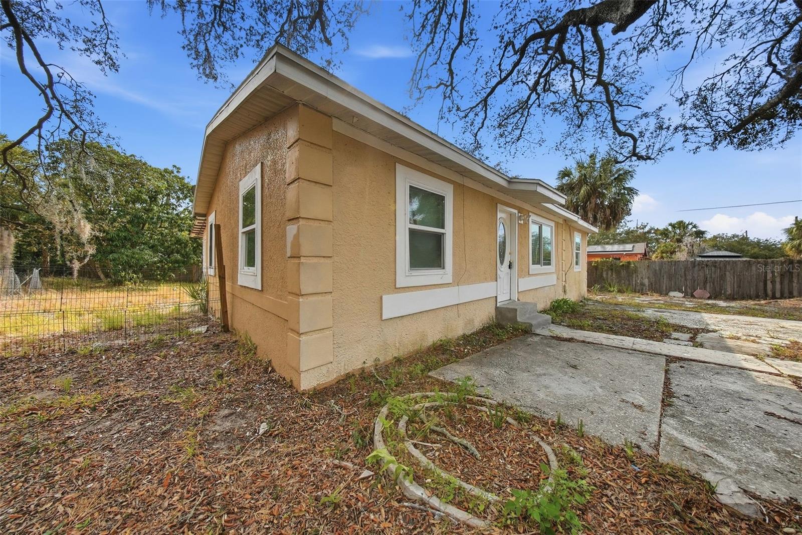 514 E MORGAN ST Property Photo 1
