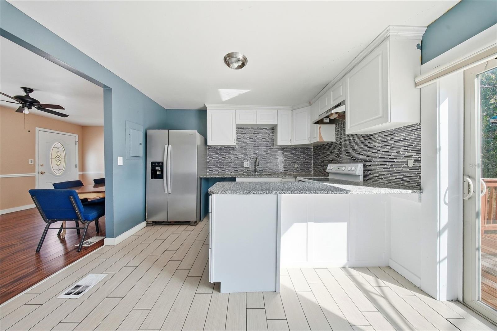 514 E Morgan St Property Photo 12