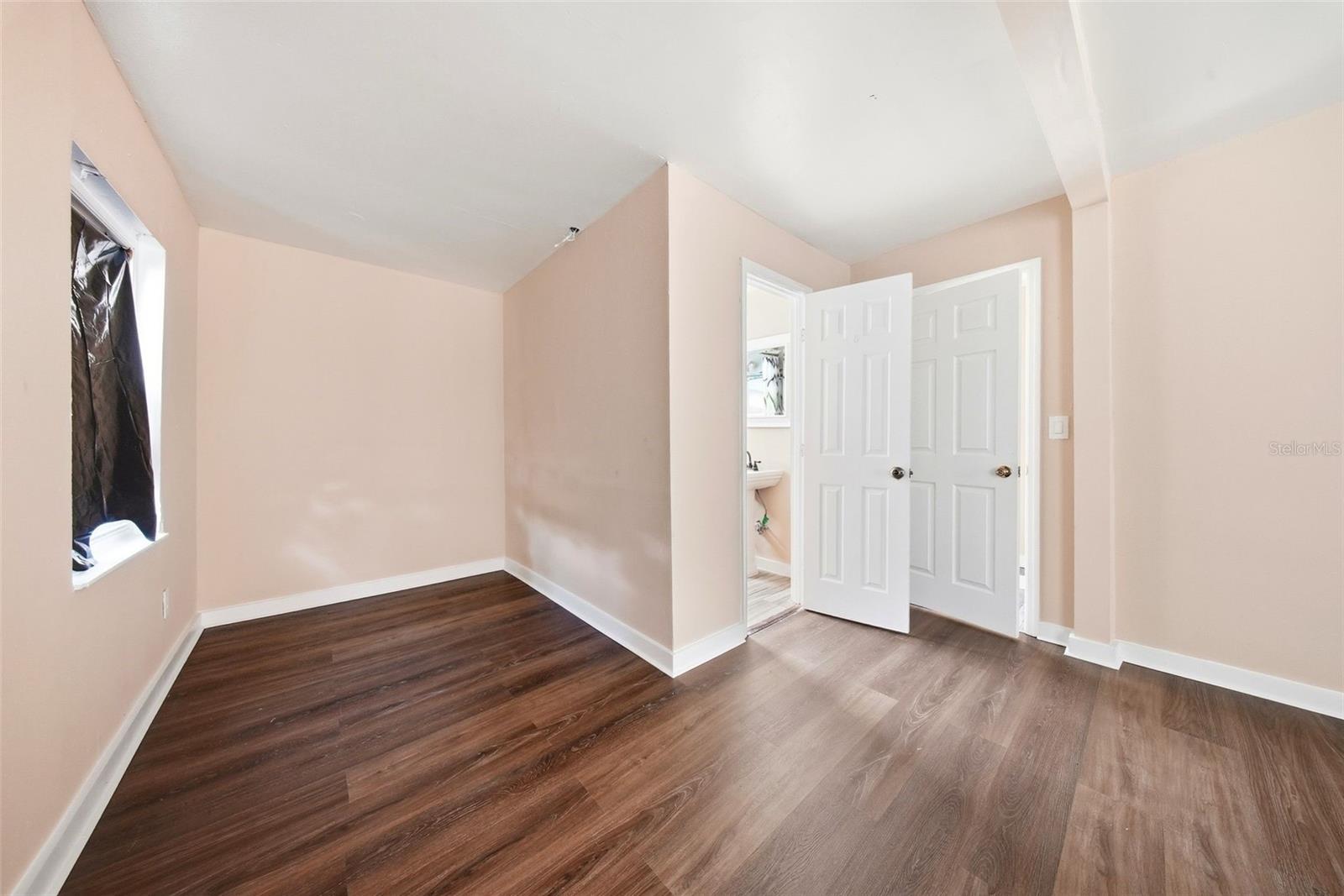 514 E Morgan St Property Photo 20
