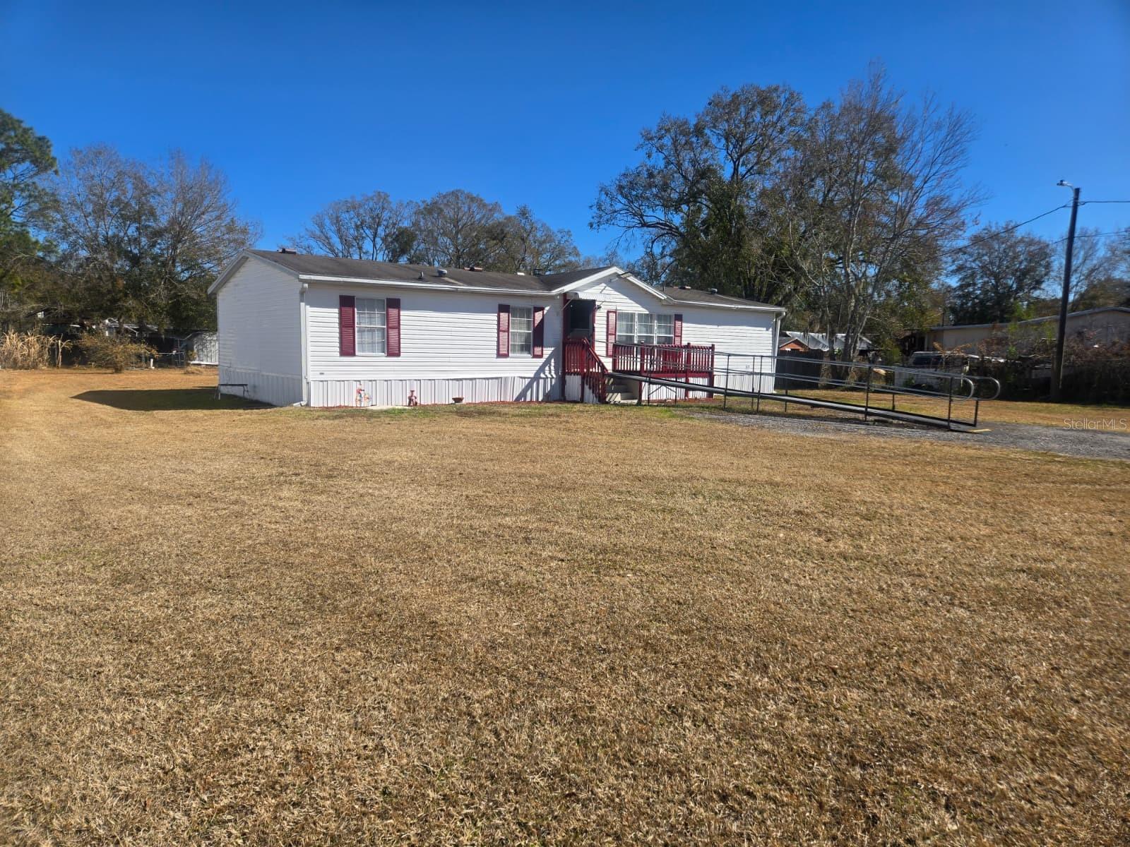 6106 Mangrove Dr Property Photo 1