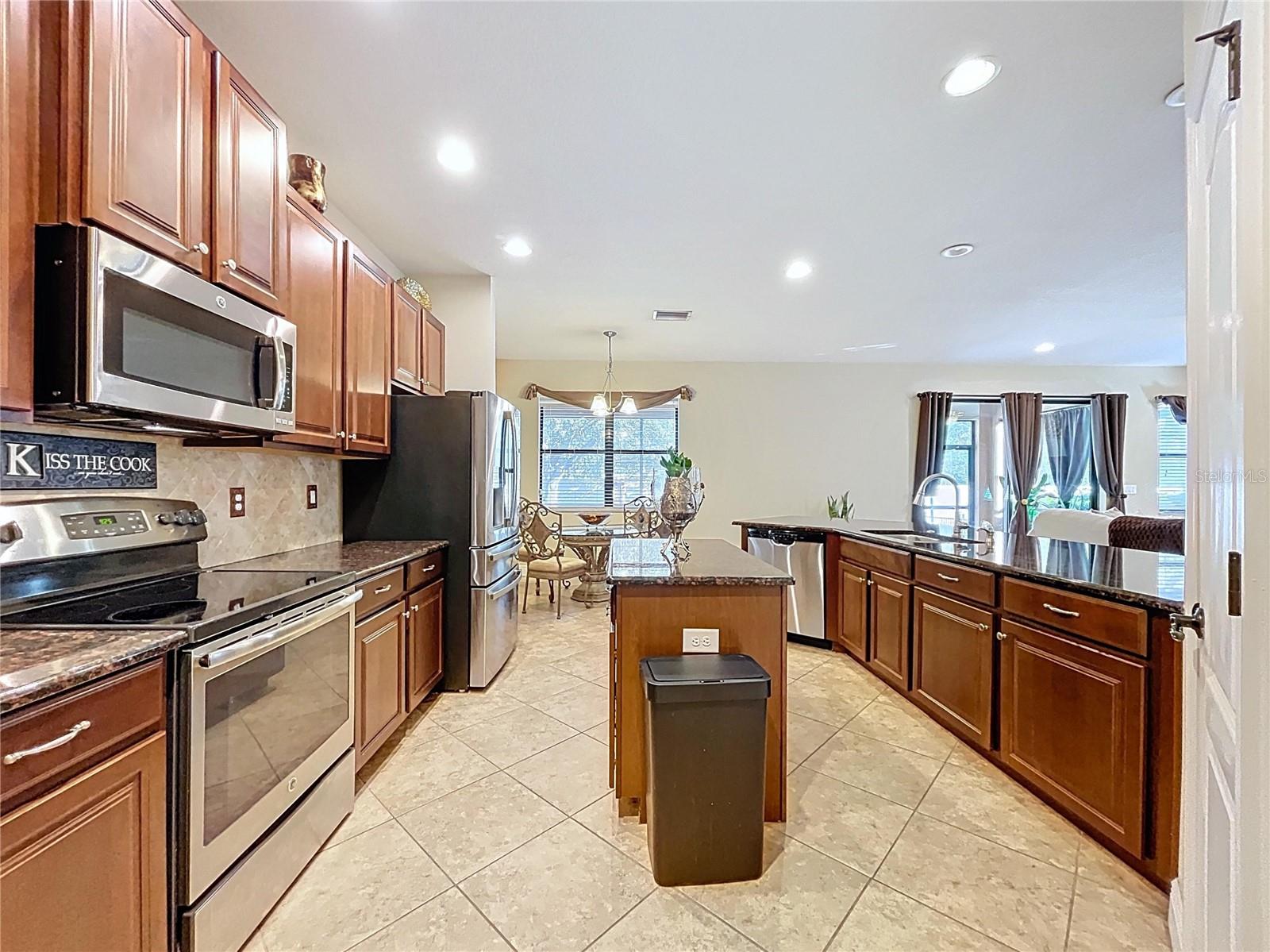 15246 Anguilla Isle Ave Property Photo 26