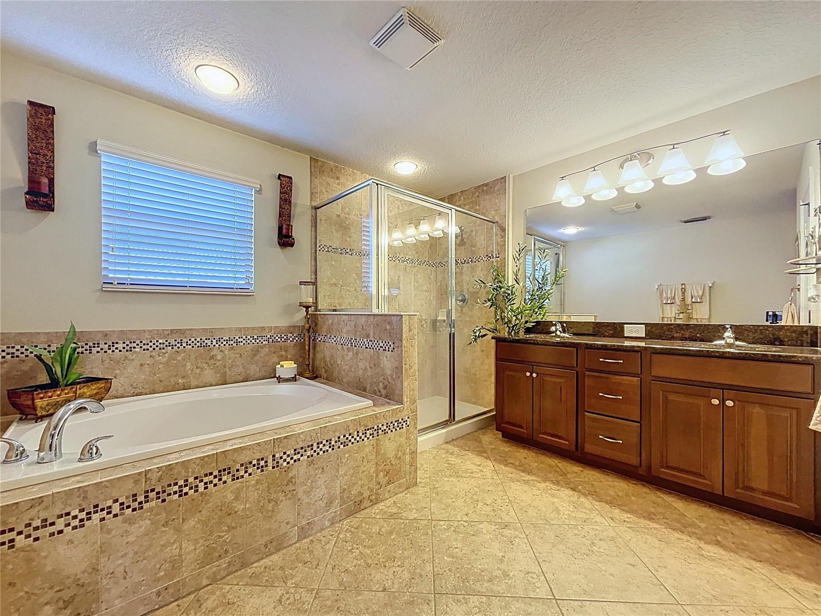 15246 Anguilla Isle Ave Property Photo 56