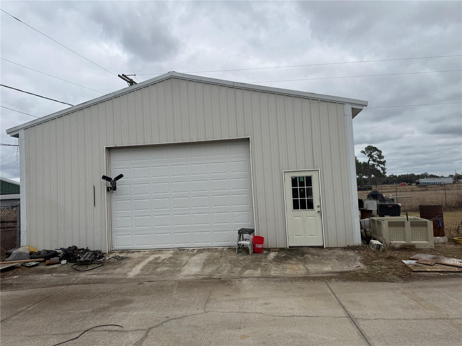 3970 E Knights Griffin Rd Property Photo 2