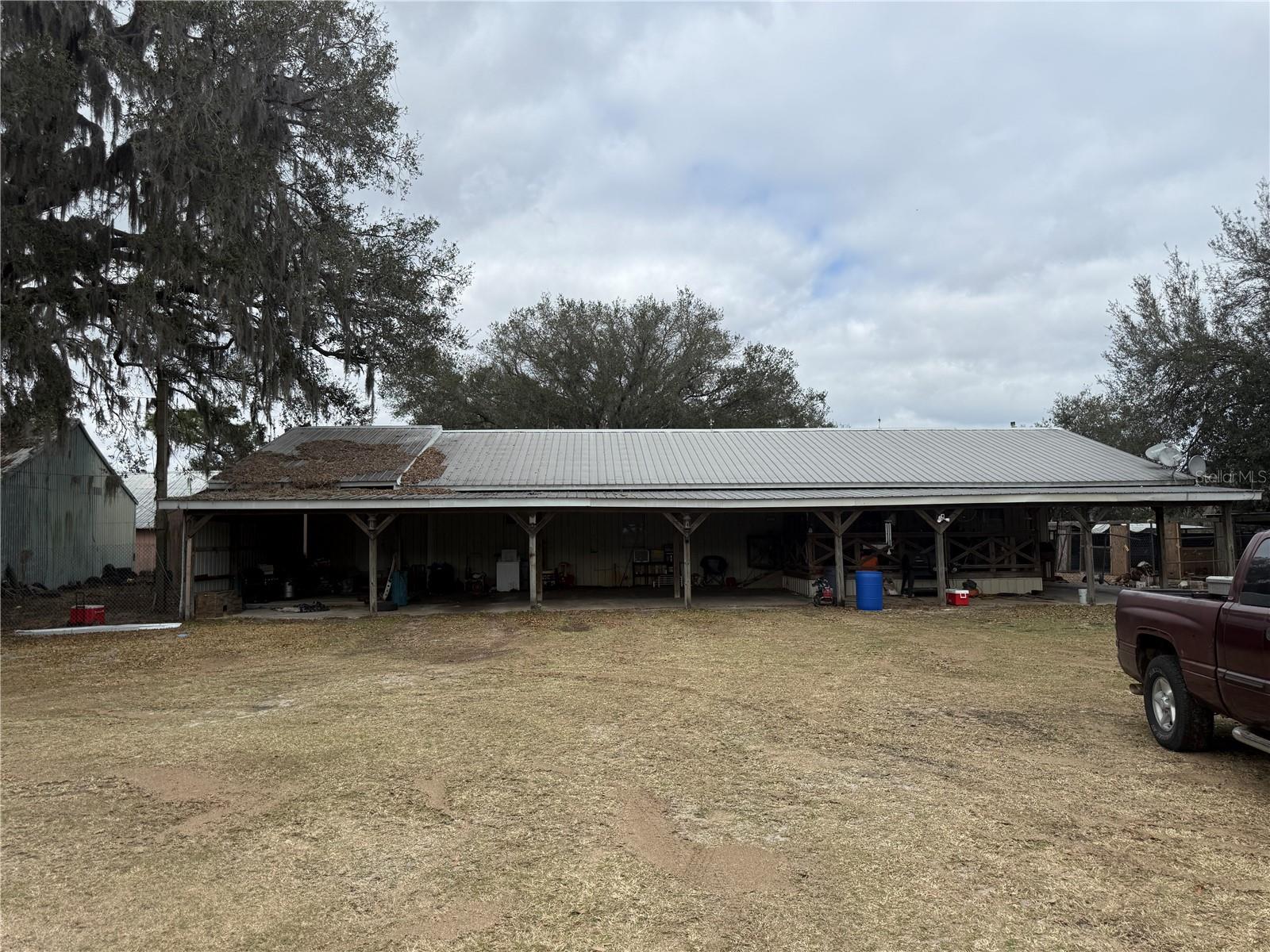 3970 E Knights Griffin Rd Property Photo 9