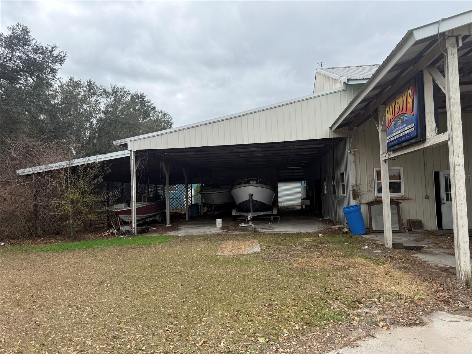 3970 E Knights Griffin Rd Property Photo 10