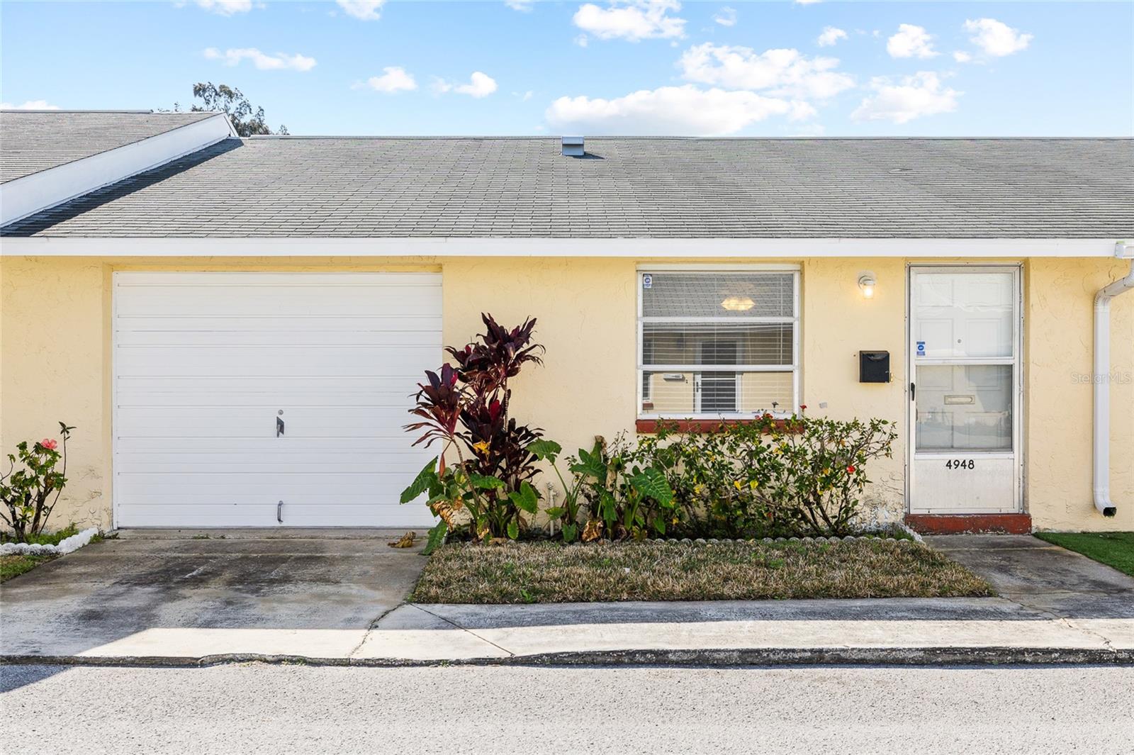 4948 GETNER ST Property Photo 1